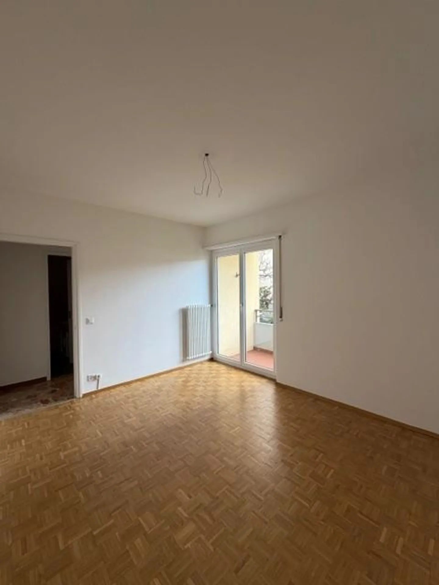 Geräumige und helle 3,5-Zimmer-Wohnung in Collina d'Oro - Foto 13 von 16