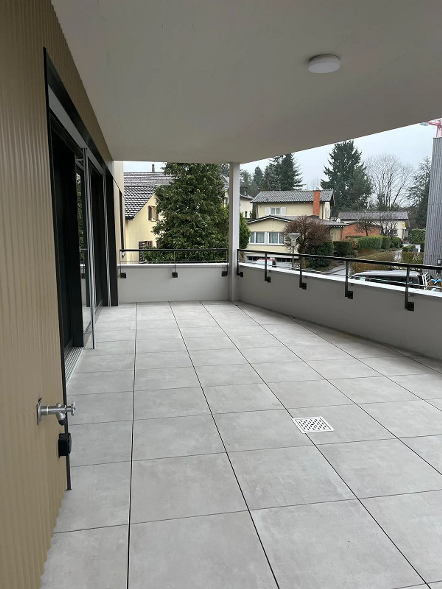 Modern 3.5-room apartment in the center of Sins - Photo 9 of 9