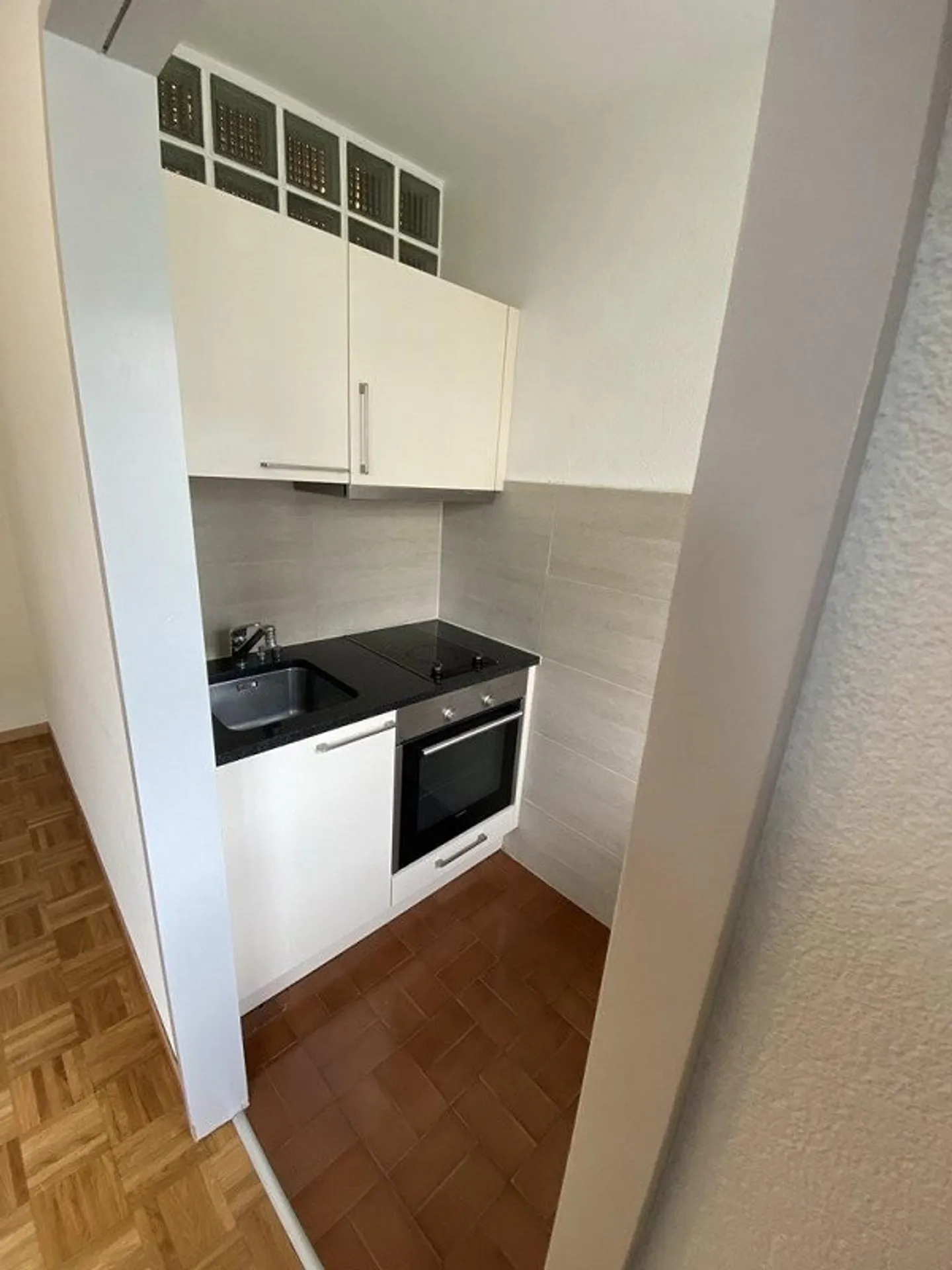 Beautiful studio near the city - Photo 5 of 8