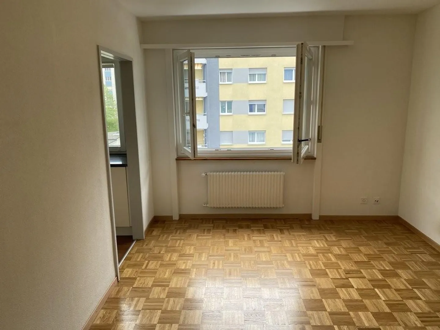 Beautiful studio near the city - Photo 3 of 8