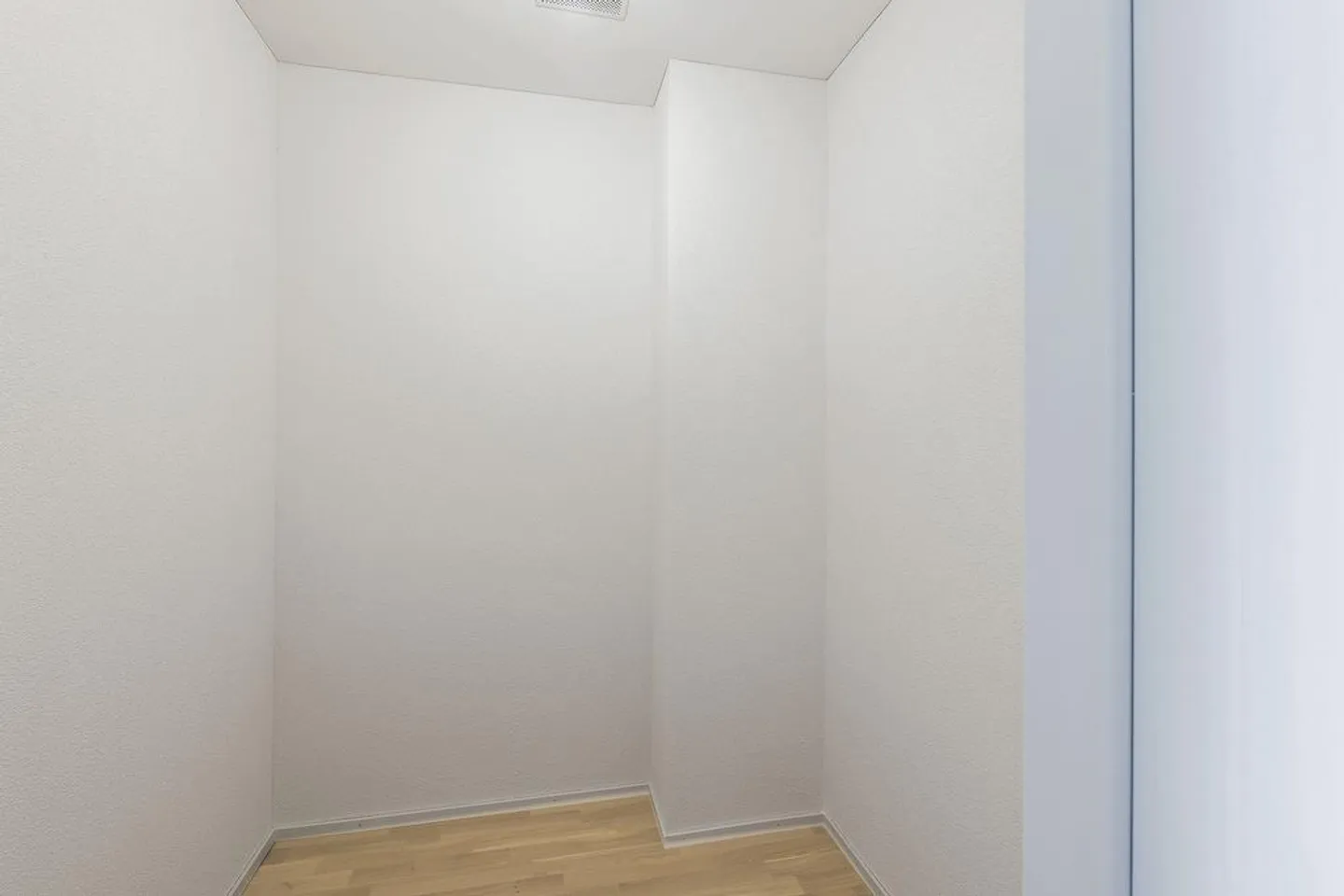 Appartement moderne de 4,5 pièces - Photo 6 sur 10
