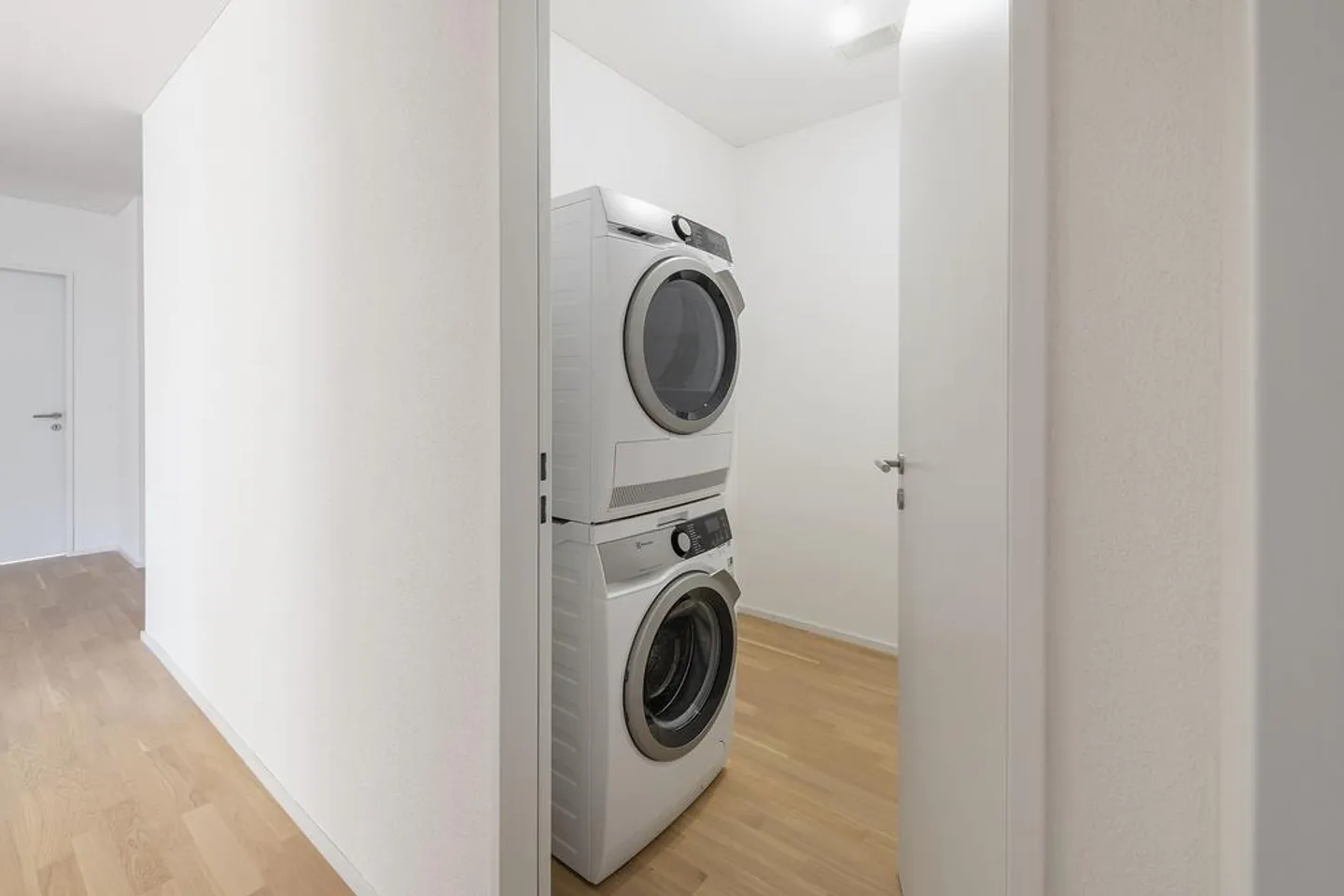 Appartement moderne de 4,5 pièces - Photo 7 sur 10