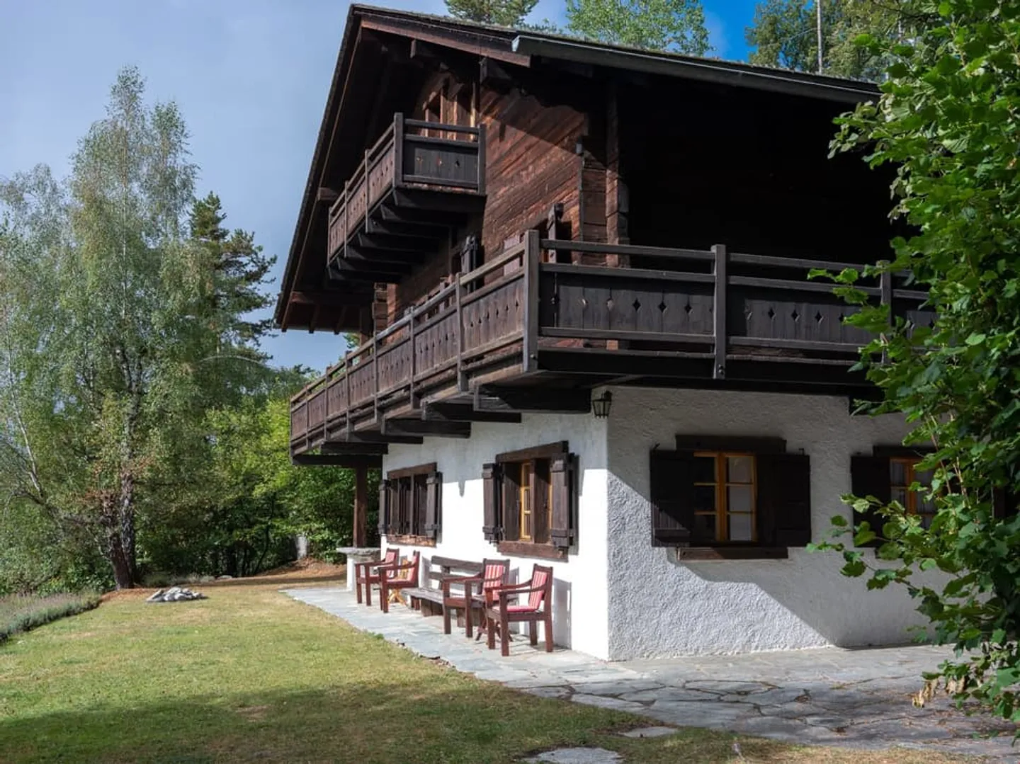 Tourist Location - Spacious Chalet with Spectacular View of the Val d'Anniv - Photo 3 of 13