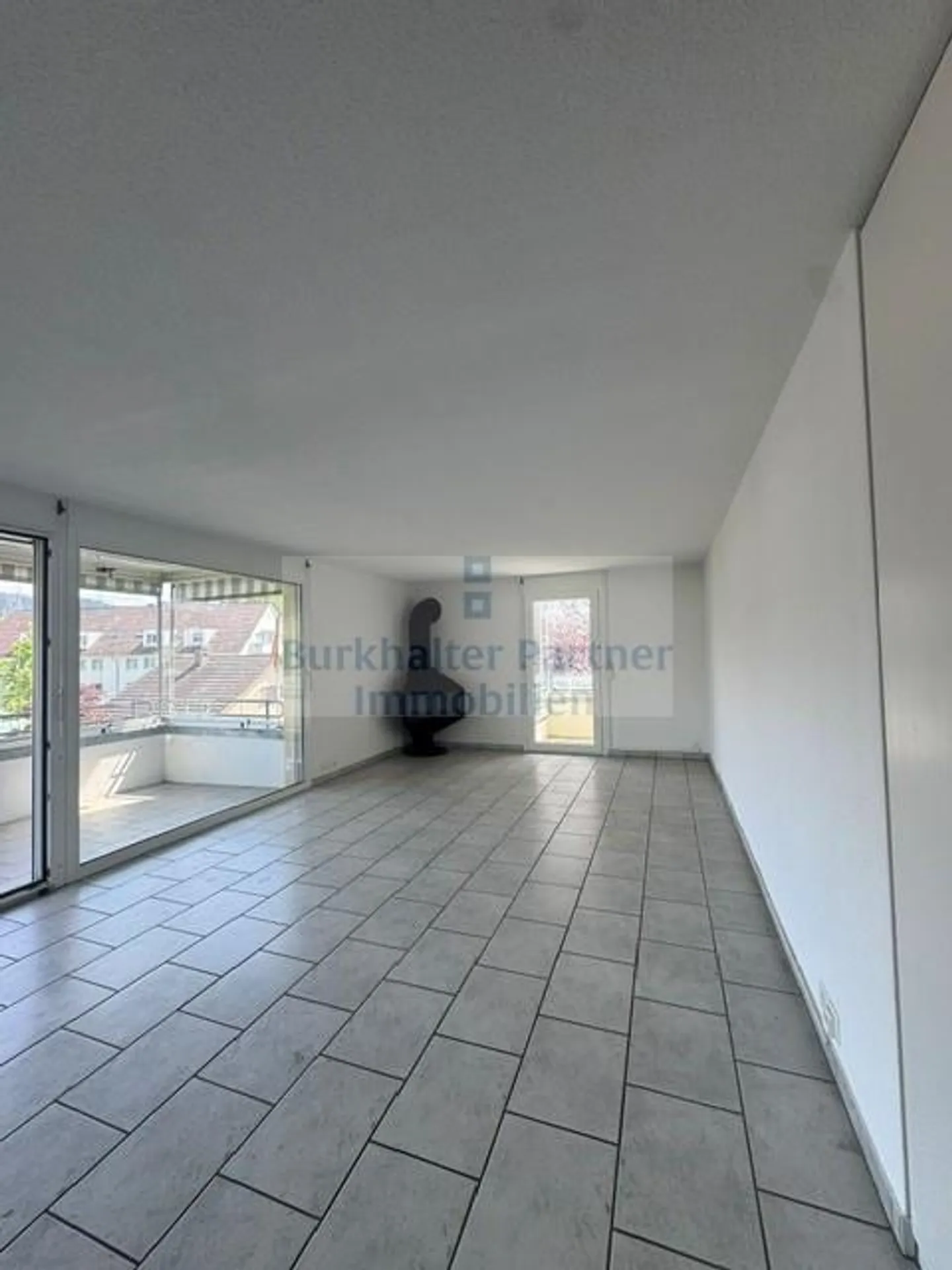 Bright 4.5-room apartment at Dianaweg 8 in Liebefeld - Photo 3 of 13