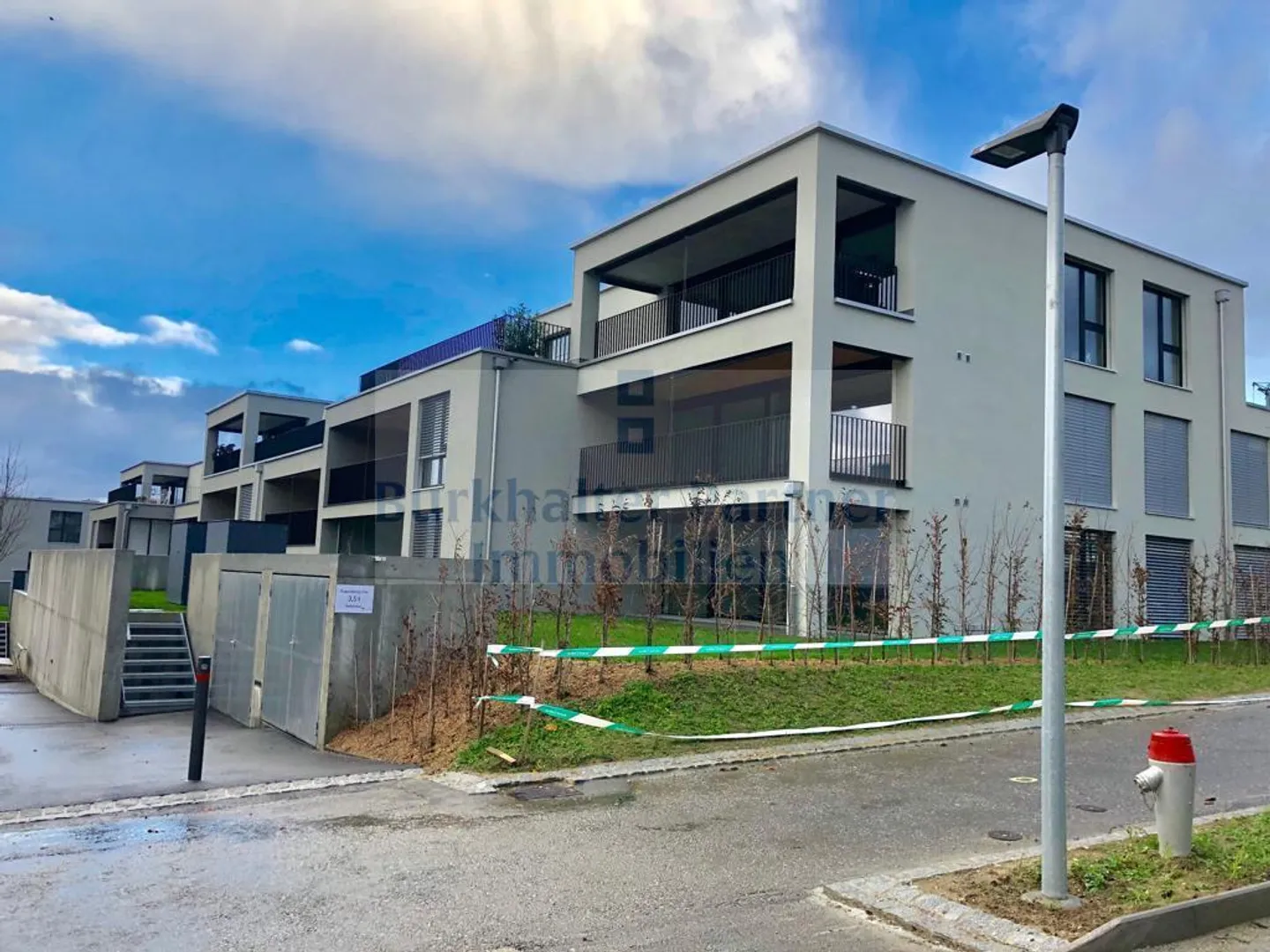 La tua nuova casa con una vera qualità della vita - goditi la loggia e la terrazza - Foto 1 di 10