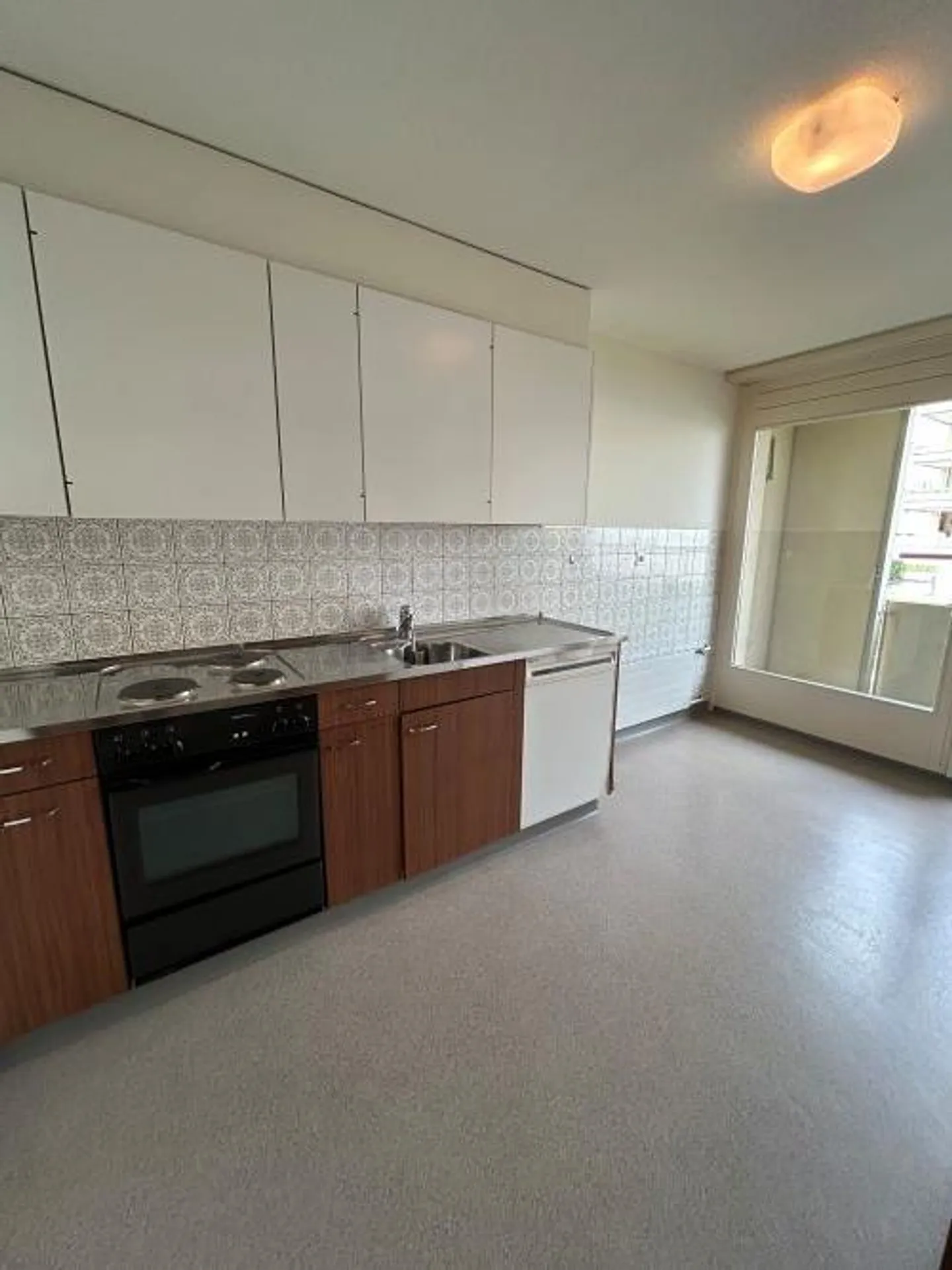 3-room apartment with 2 balconies - Photo 1 of 6