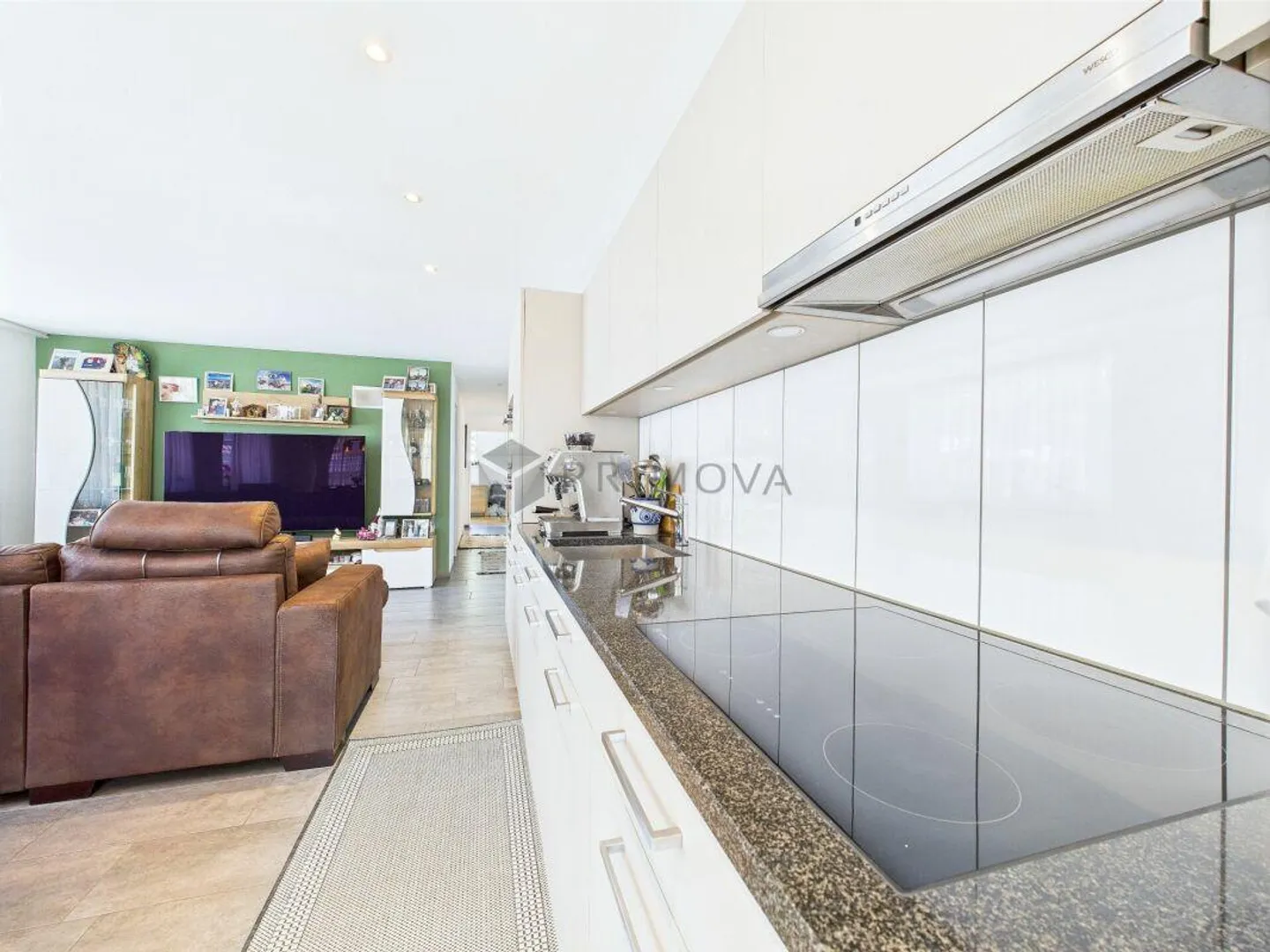 Felicità in cima inclusa: La tua casa elegante nel cuore di Uri - Foto 2 di 10