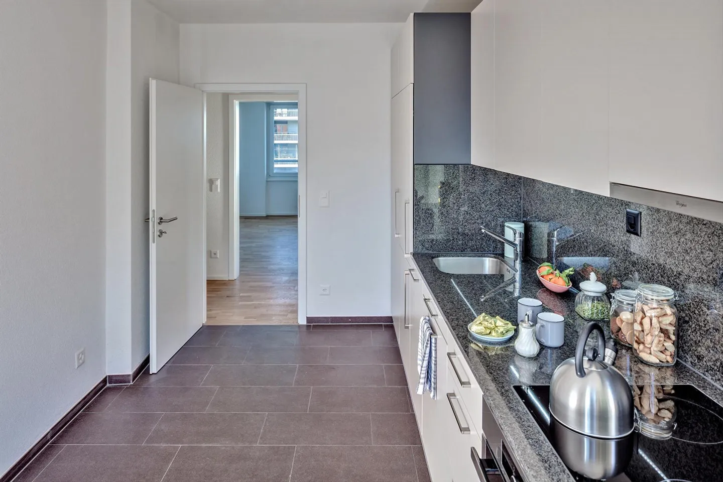 AFFITTARE SENZA CAUZIONE - Vivere Elegante a Basilea - Foto 3 di 10