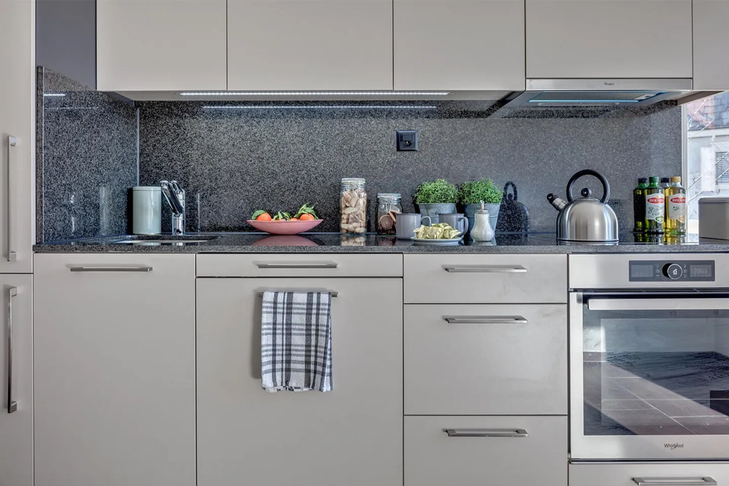 AFFITTARE SENZA CAUZIONE - Vivere Elegante a Basilea - Foto 4 di 10