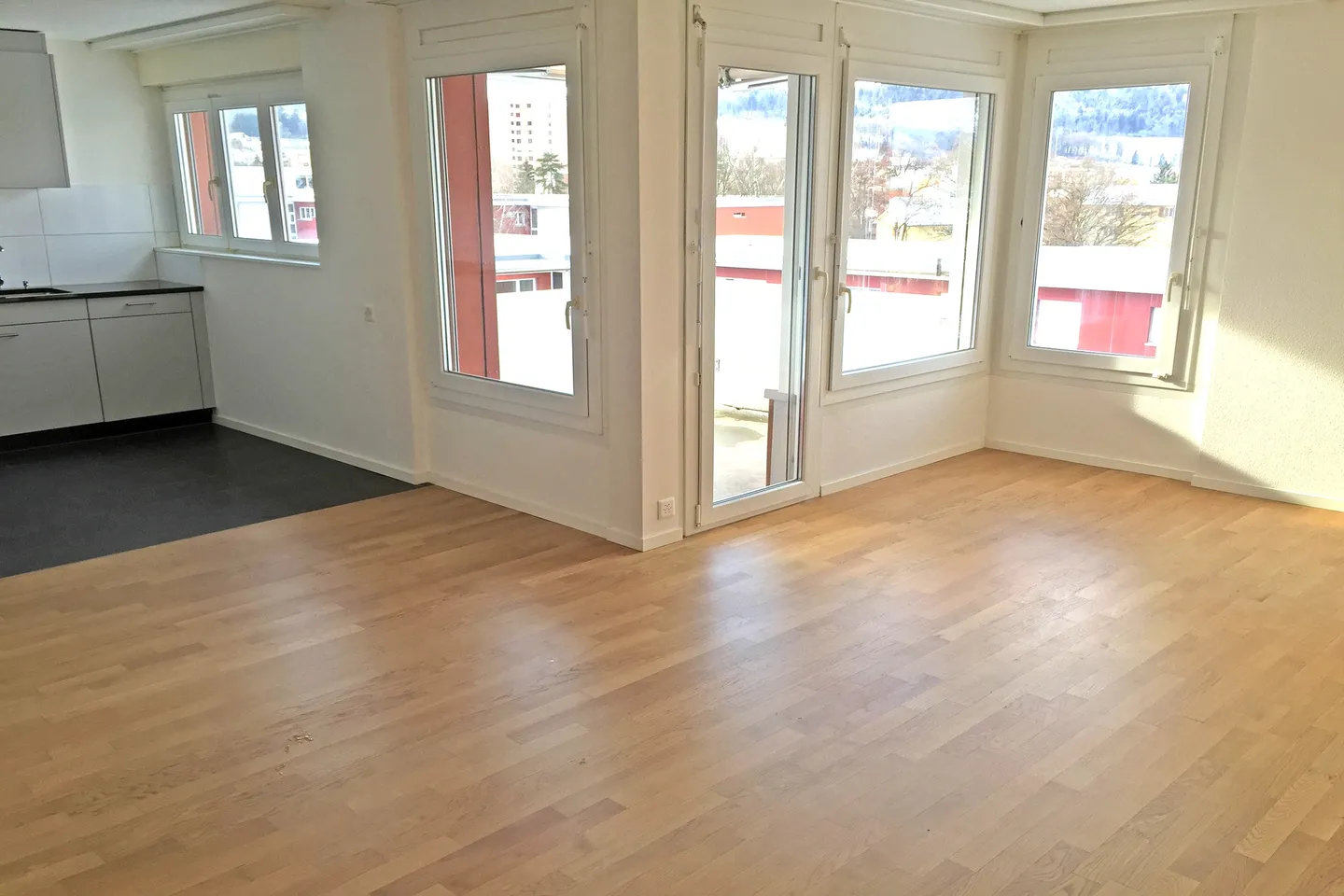 Apartment for rent - Photo 2 of 6