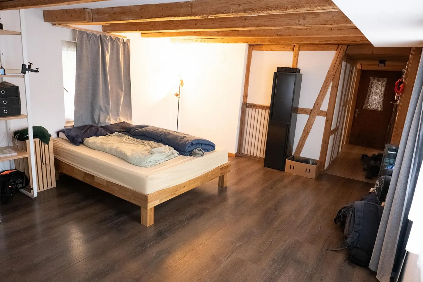 Charmante 2.5-Zimmer-Wohnung mit eigenem Sitzplatz  in Langnau am Albi - Foto 5 von 15