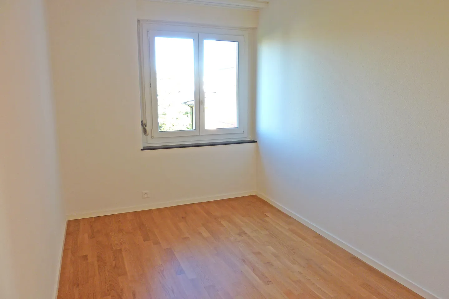 Apartment for rent - Photo 4 of 6