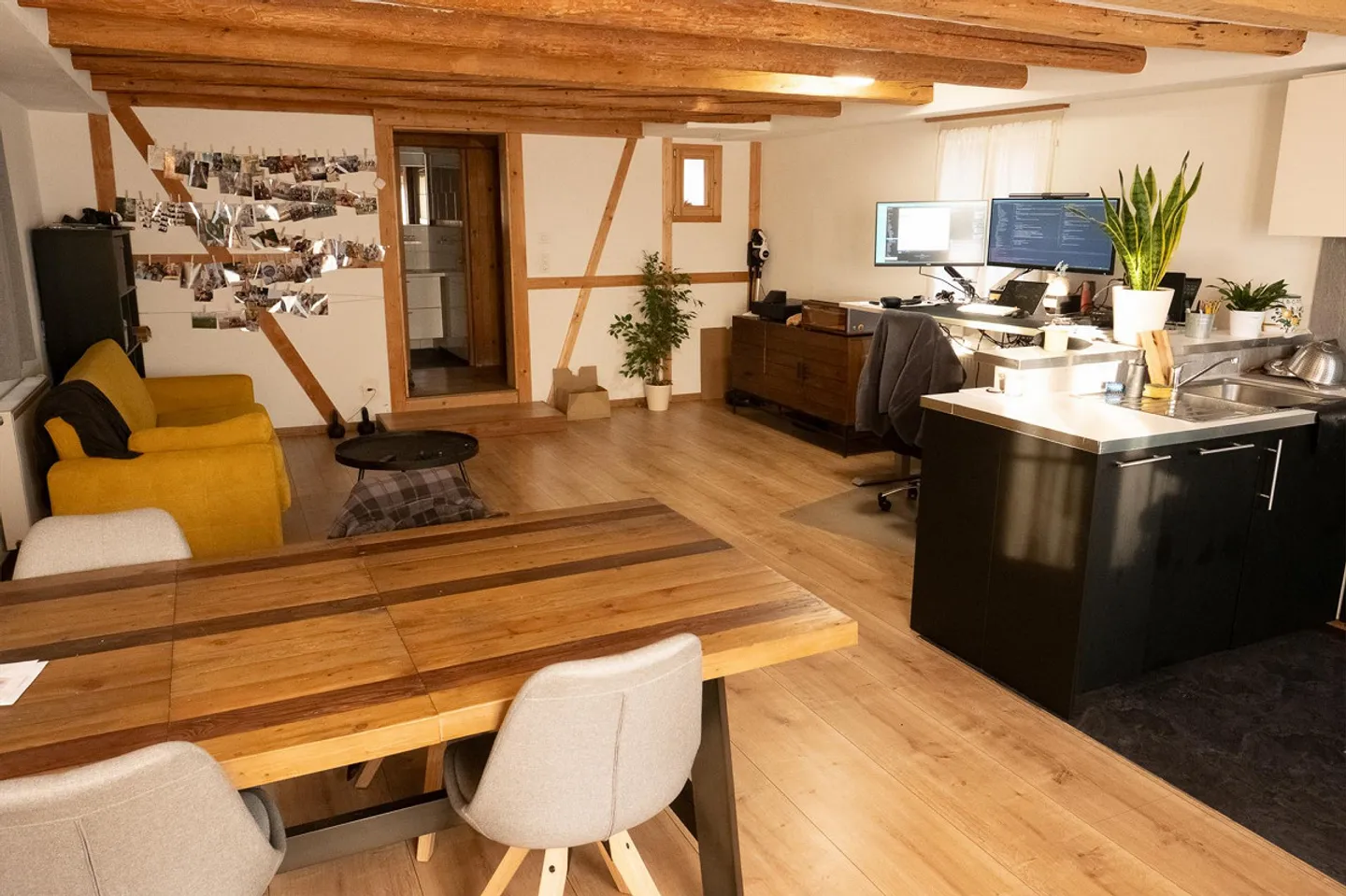 Charmante 2.5-Zimmer-Wohnung mit eigenem Sitzplatz  in Langnau am Albi - Foto 7 von 15