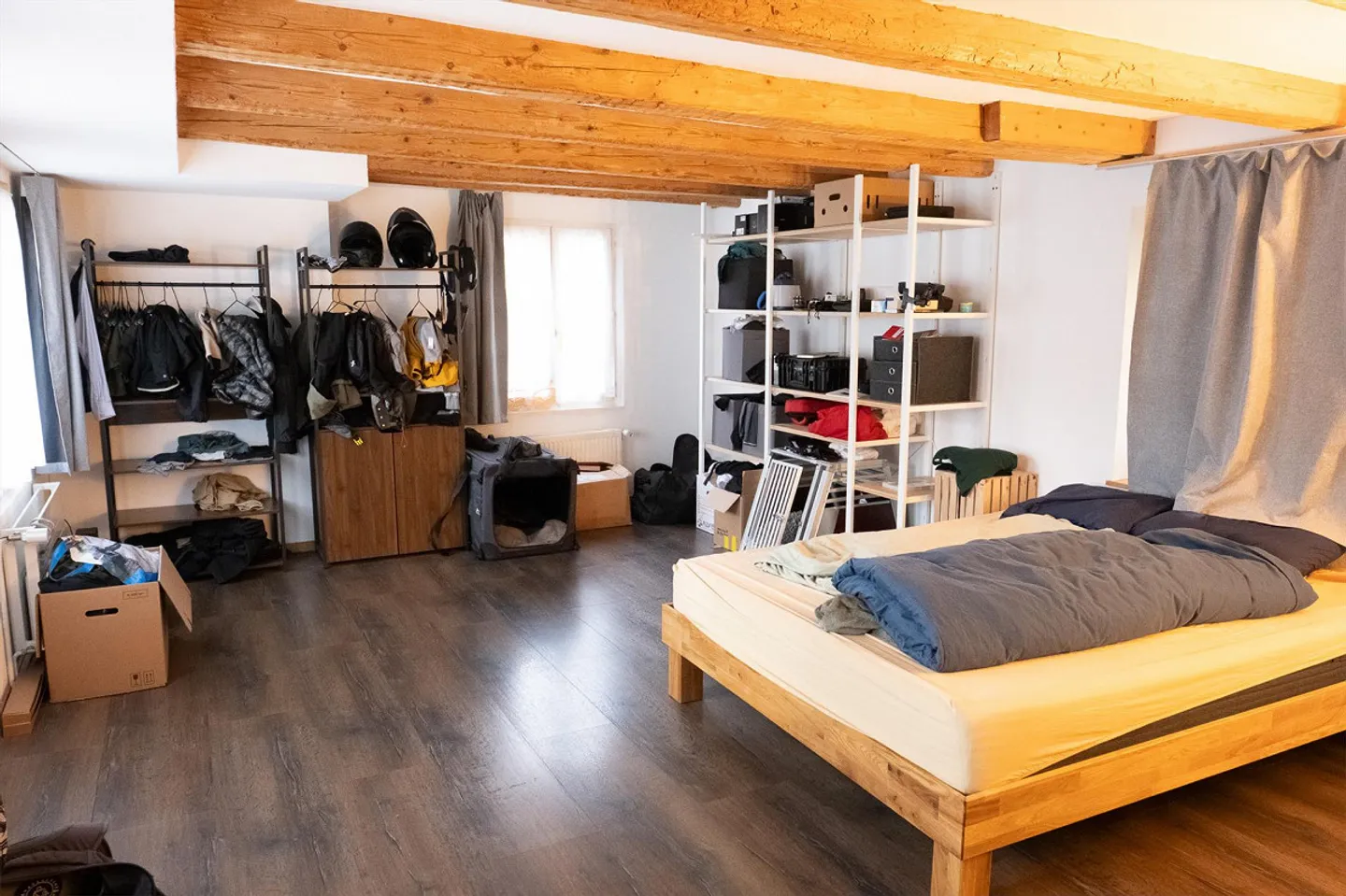 Charmante 2.5-Zimmer-Wohnung mit eigenem Sitzplatz  in Langnau am Albi - Foto 8 von 15