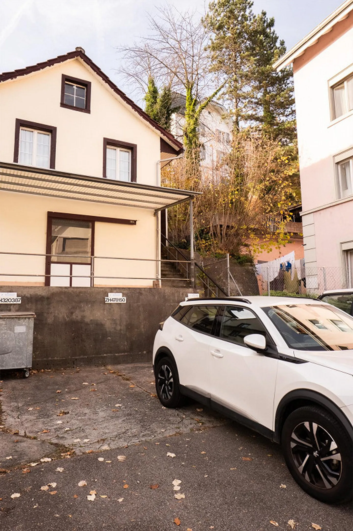 Charmante 2.5-Zimmer-Wohnung mit eigenem Sitzplatz  in Langnau am Albi - Foto 11 von 15