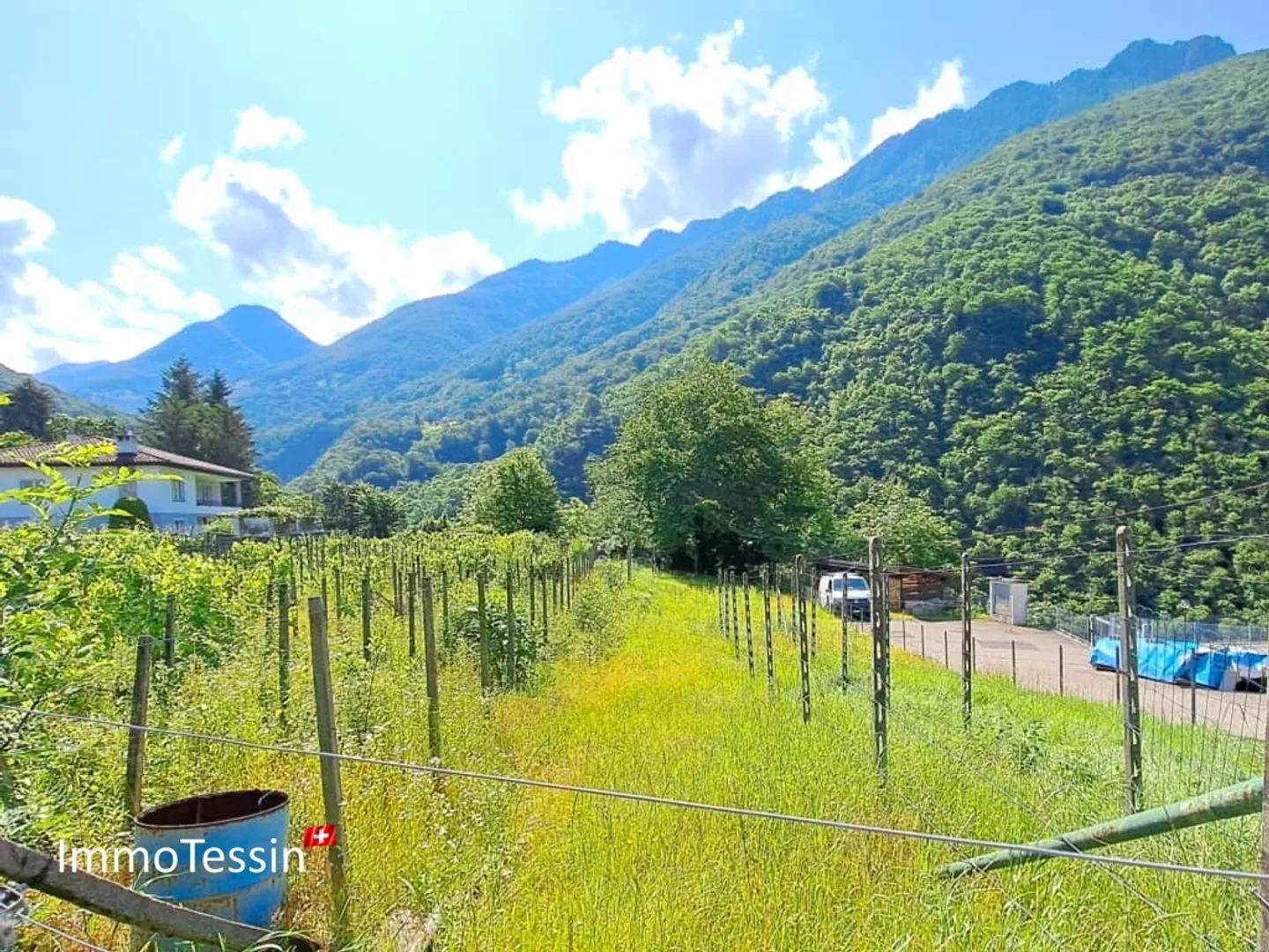 TOP PRICE: Building land in a quiet location with a beautiful view of the mountains - Photo 3 of 3