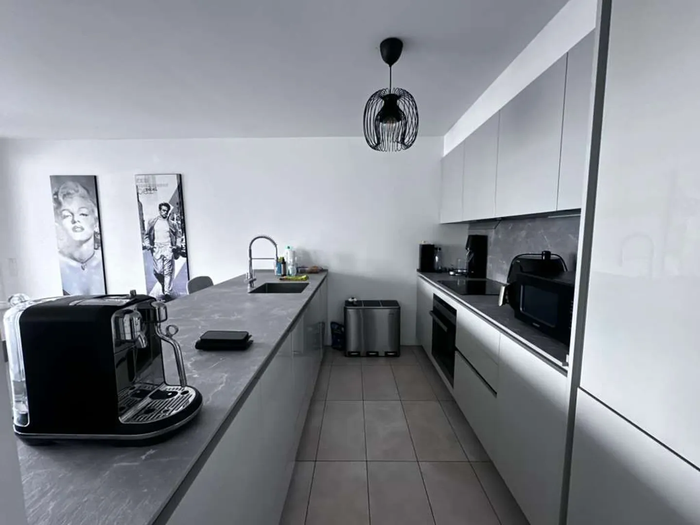 Appartement moderne avec terrasses - Photo 3 sur 9