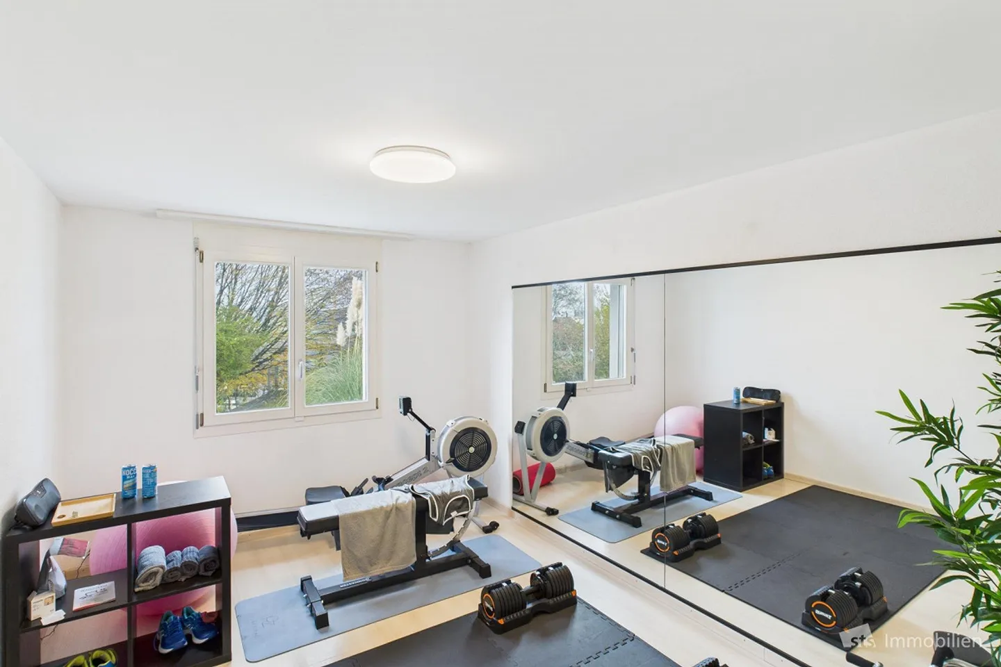 Detached Family Home with a View - Photo 10 of 18