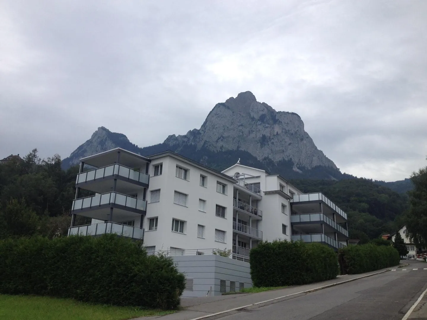 Charmante Wohnung mit Bergblick - Foto 1 von 5