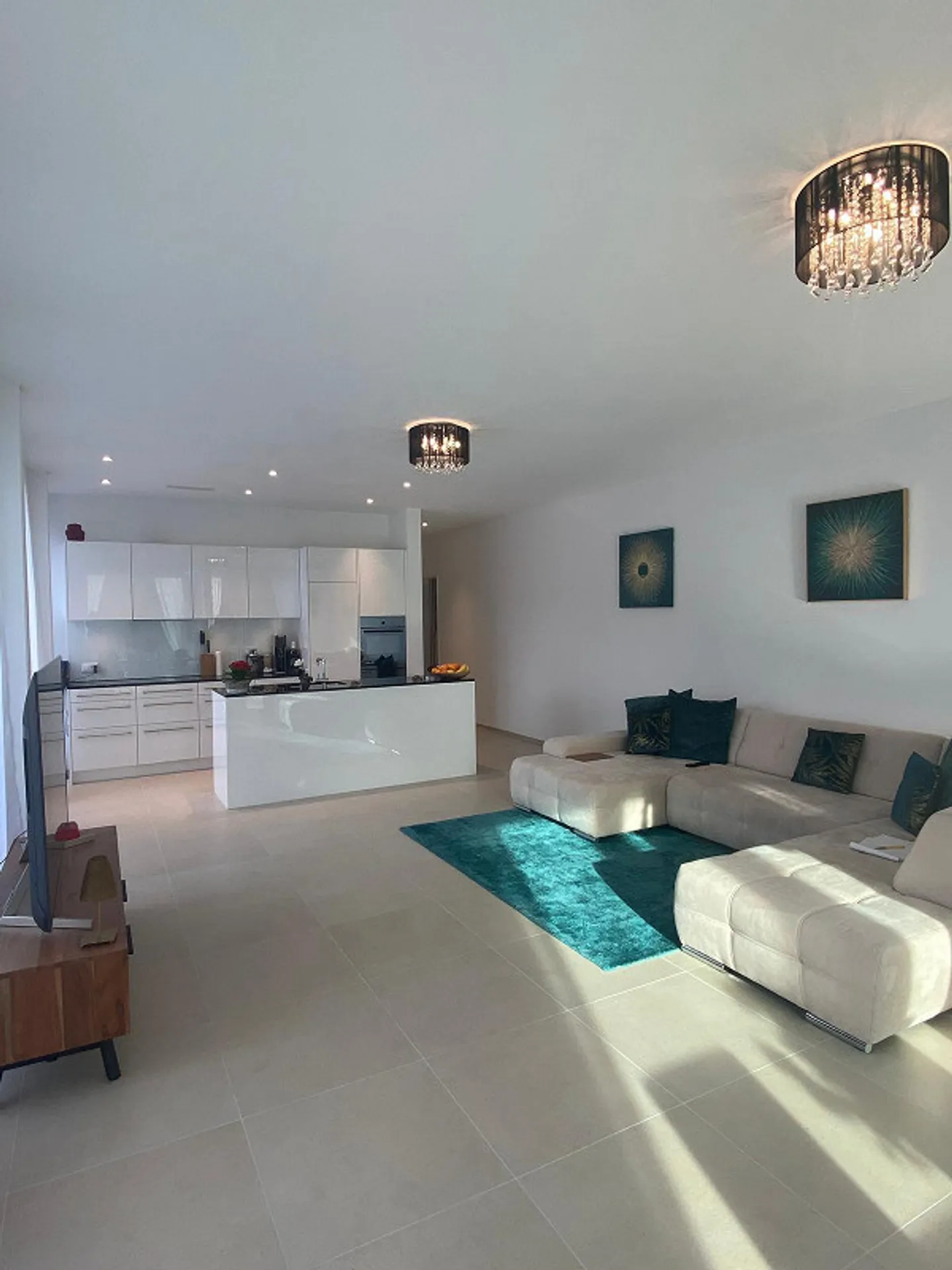 Appartamento moderno di 3,5 locali con alto standard nel centro di Kriens - Foto 2 di 9