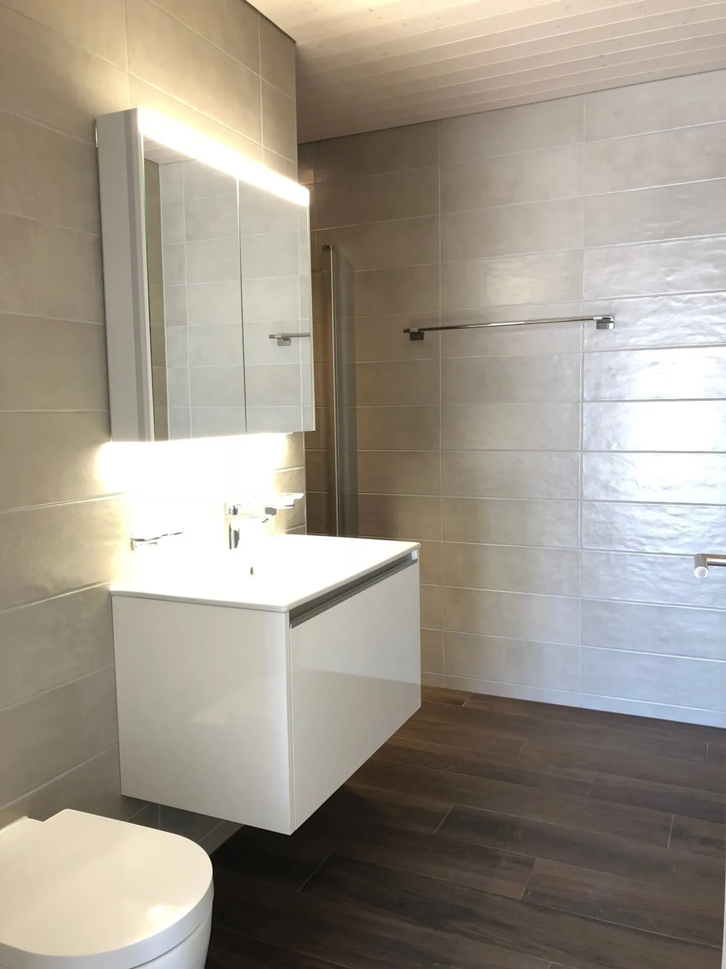 Bright 4.5-Room Attic Apartment in Leibstadt – Modern, Quiet, and Family-Friendly - Photo 13 of 16