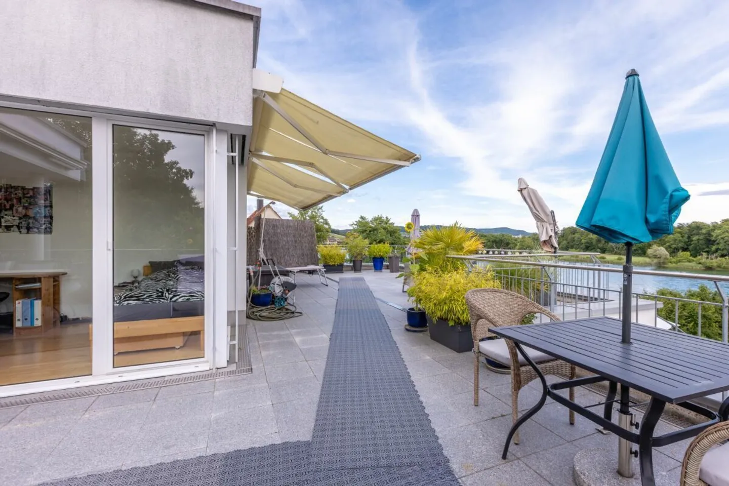 Exclusive 5.5-room terrace apartment - Premium Rhine view in Büsingen am Hochrhein - Photo 12 of 42