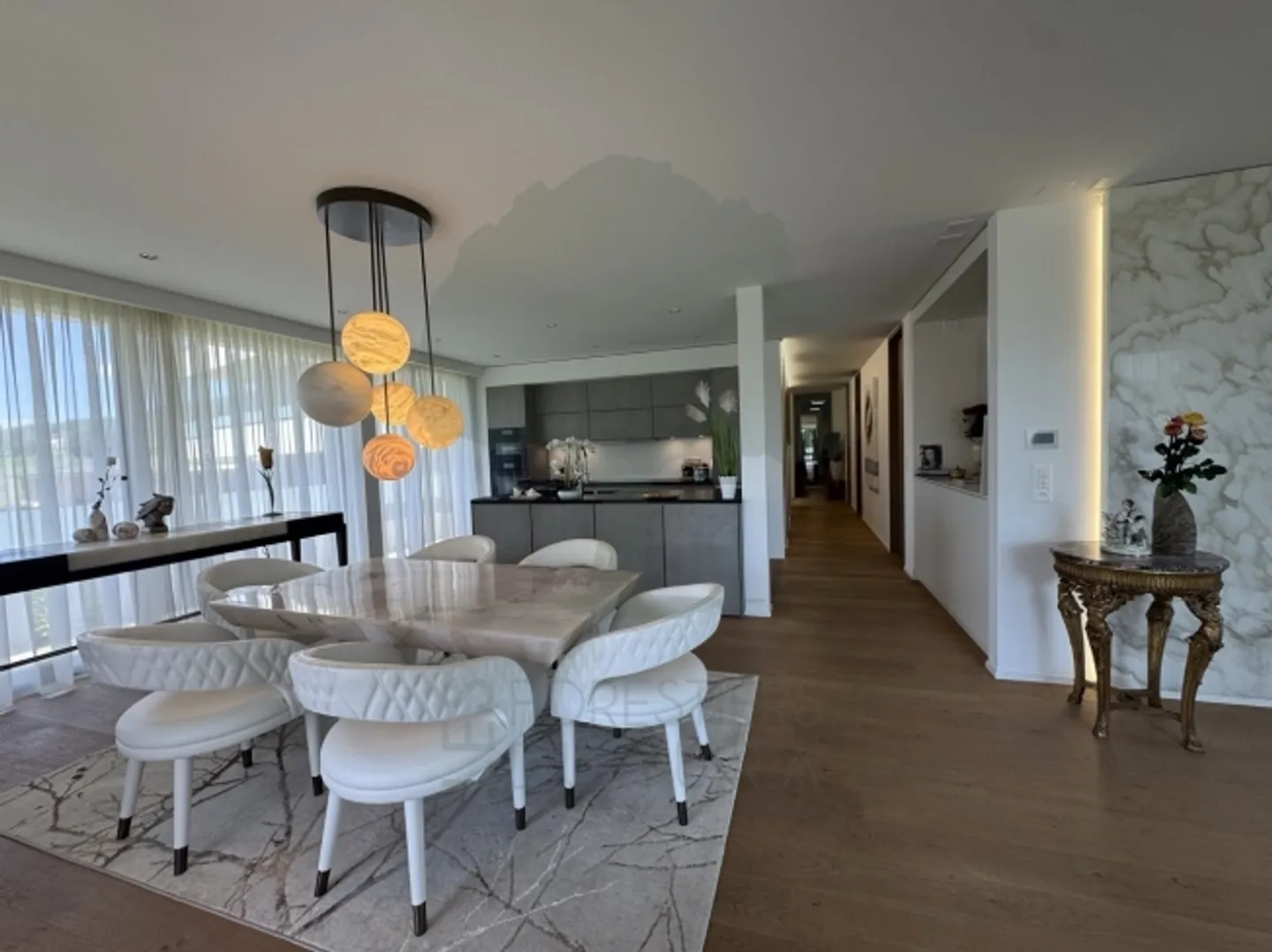 Stunning 5.5-room apartment of 170 m² with terrace of 62 m² - Photo 11 of 20