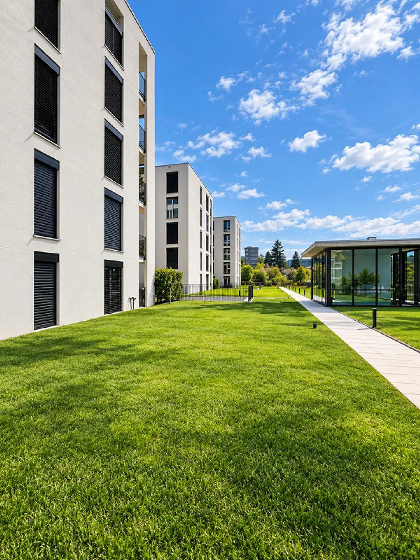 MENDRISIO | 2,5 PIÈCES AVEC VÉRANDA ET JARDIN PRIVÉ EN PLUS D'UN EMPLACEMENT DE PARKING DANS UN GARAGE - Photo 11 sur 20