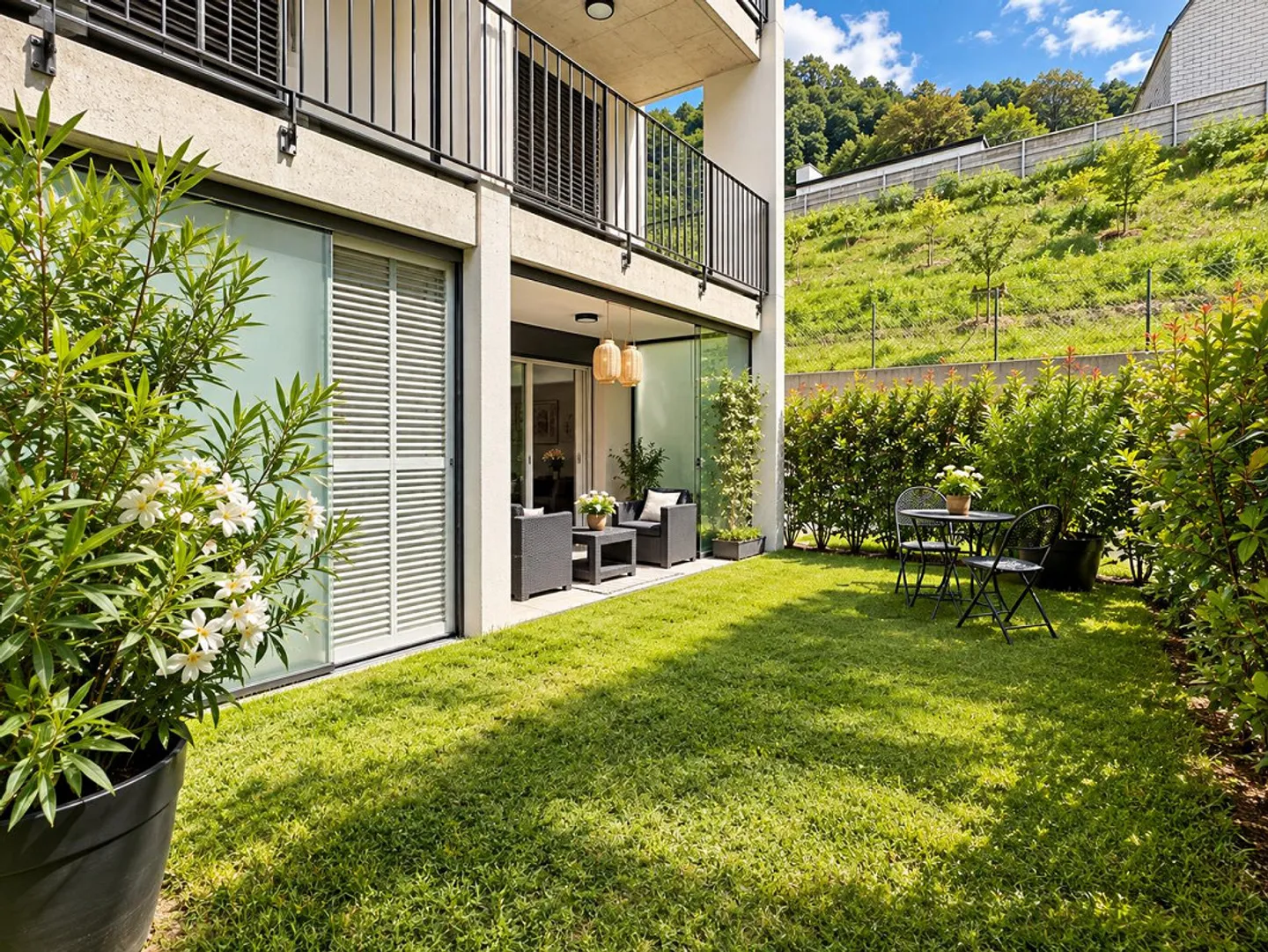 MENDRISIO | 2,5 PIÈCES AVEC VÉRANDA ET JARDIN PRIVÉ EN PLUS D'UN EMPLACEMENT DE PARKING DANS UN GARAGE - Photo 12 sur 20