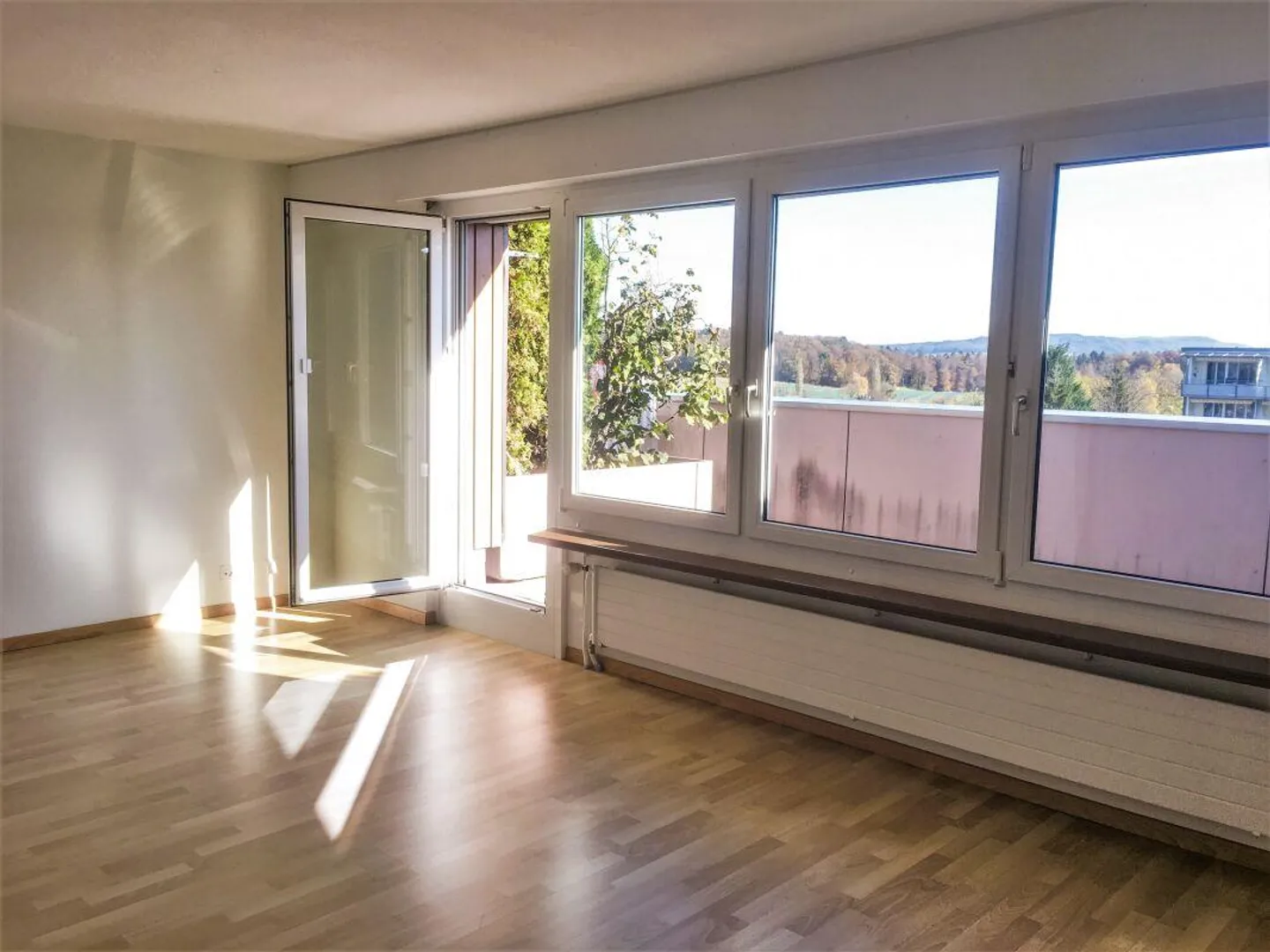 Attika Wohnung in Ruhiger Lage - Foto 2 von 4