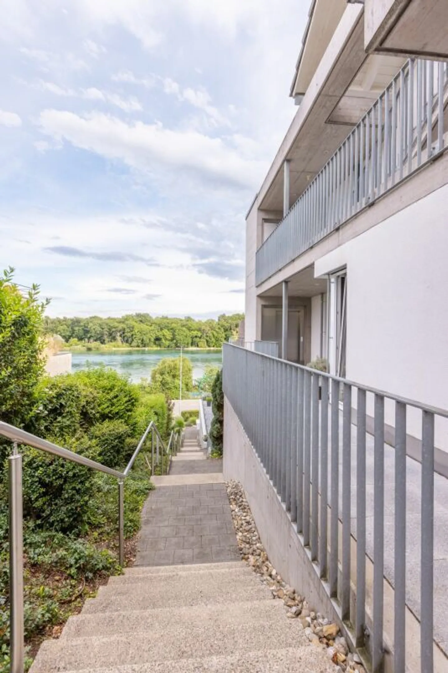 Exclusive 5.5-room terrace apartment - Premium Rhine view in Büsingen am Hochrhein - Photo 37 of 42
