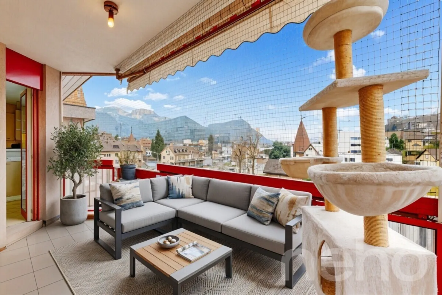 Appartamento luminoso con grande terrazza nel cuore di Châtel - Foto 3 di 13
