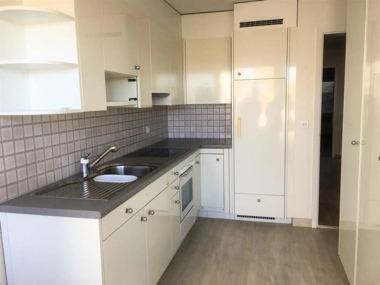 Attika Wohnung in Ruhiger Lage - Foto 3 von 4