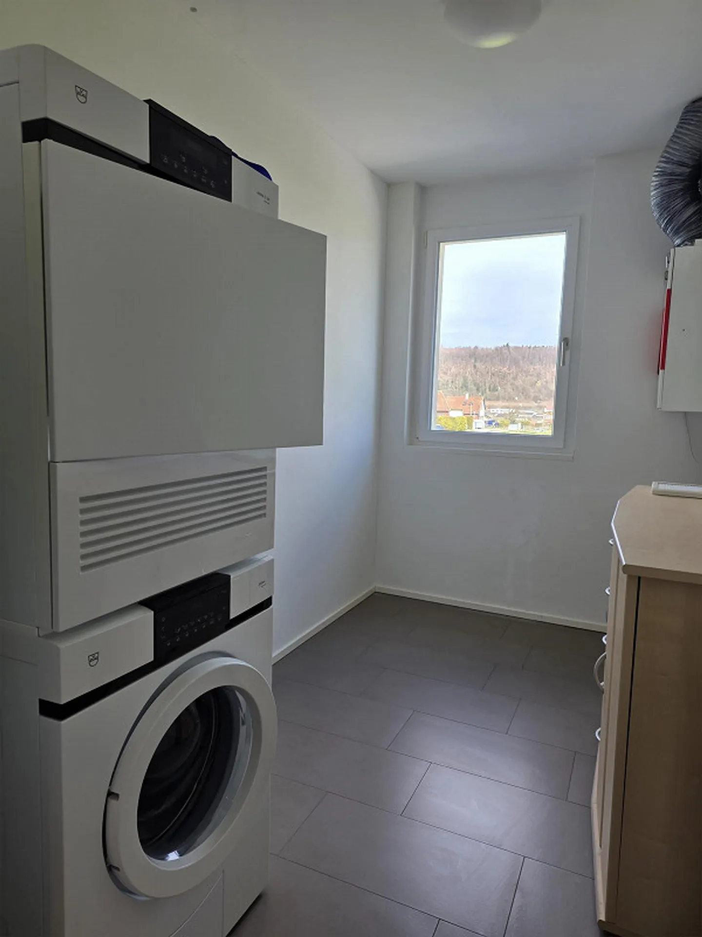 Charming and stylishly furnished apartment with large balcony - Photo 8 of 16