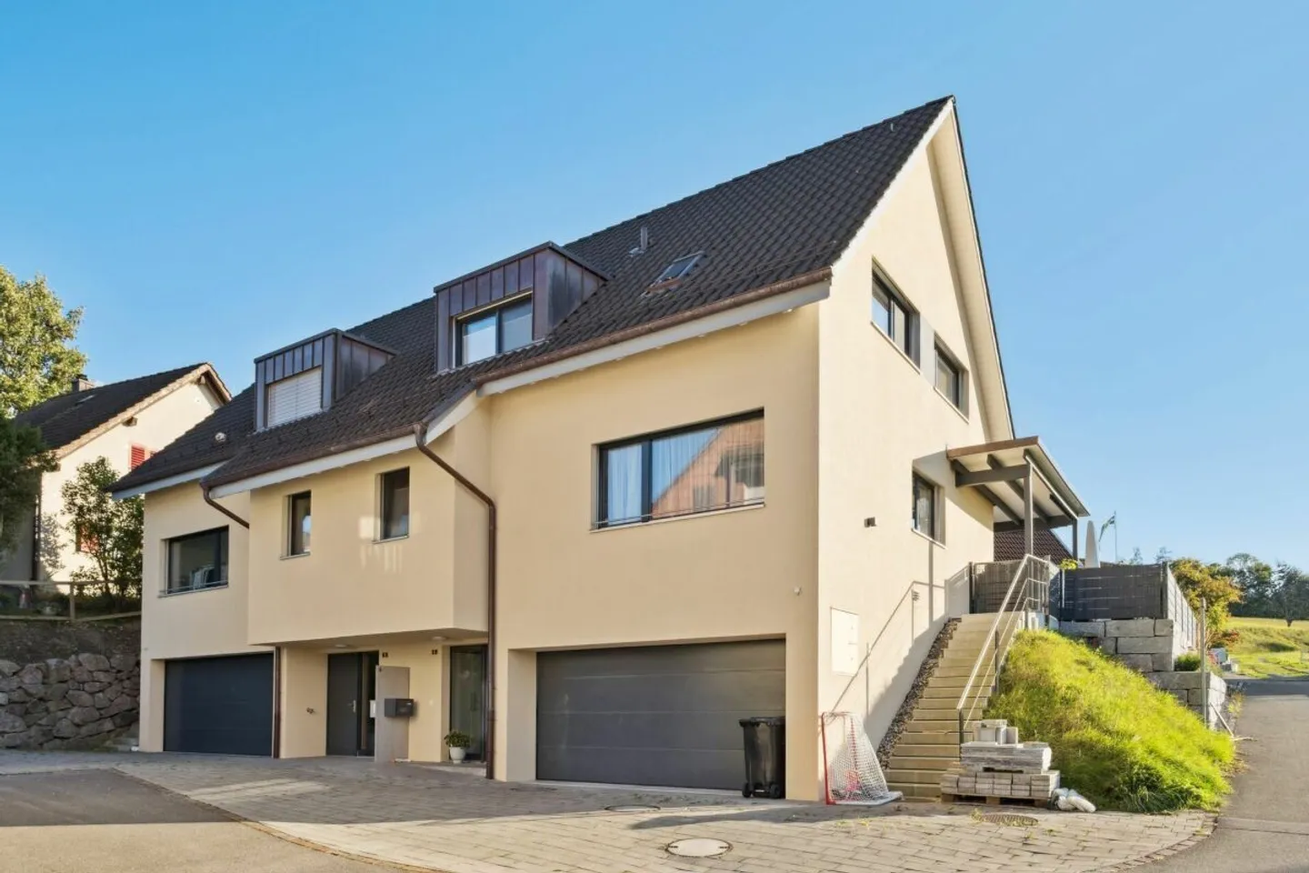 MAISON JUMELÉE NEUVE DANS LA RÉGION VITICOLE DE ZURICH - Photo 6 sur 8