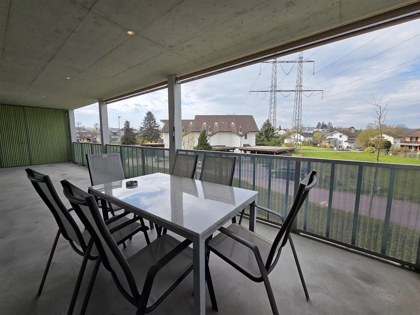 Charming and stylishly furnished apartment with large balcony - Photo 15 of 16