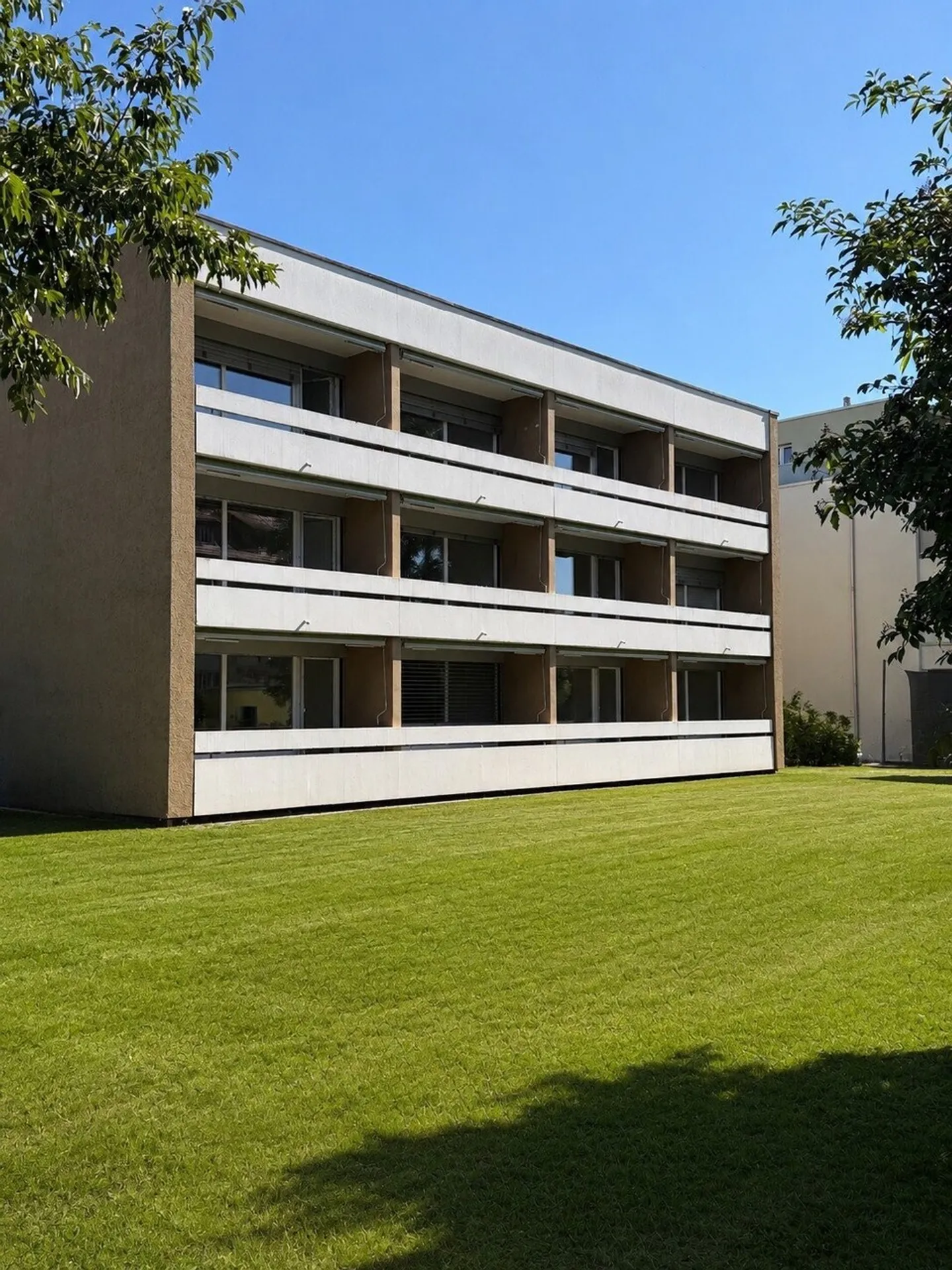 Helle renovierte Wohnung in Thun - Foto 1 von 5
