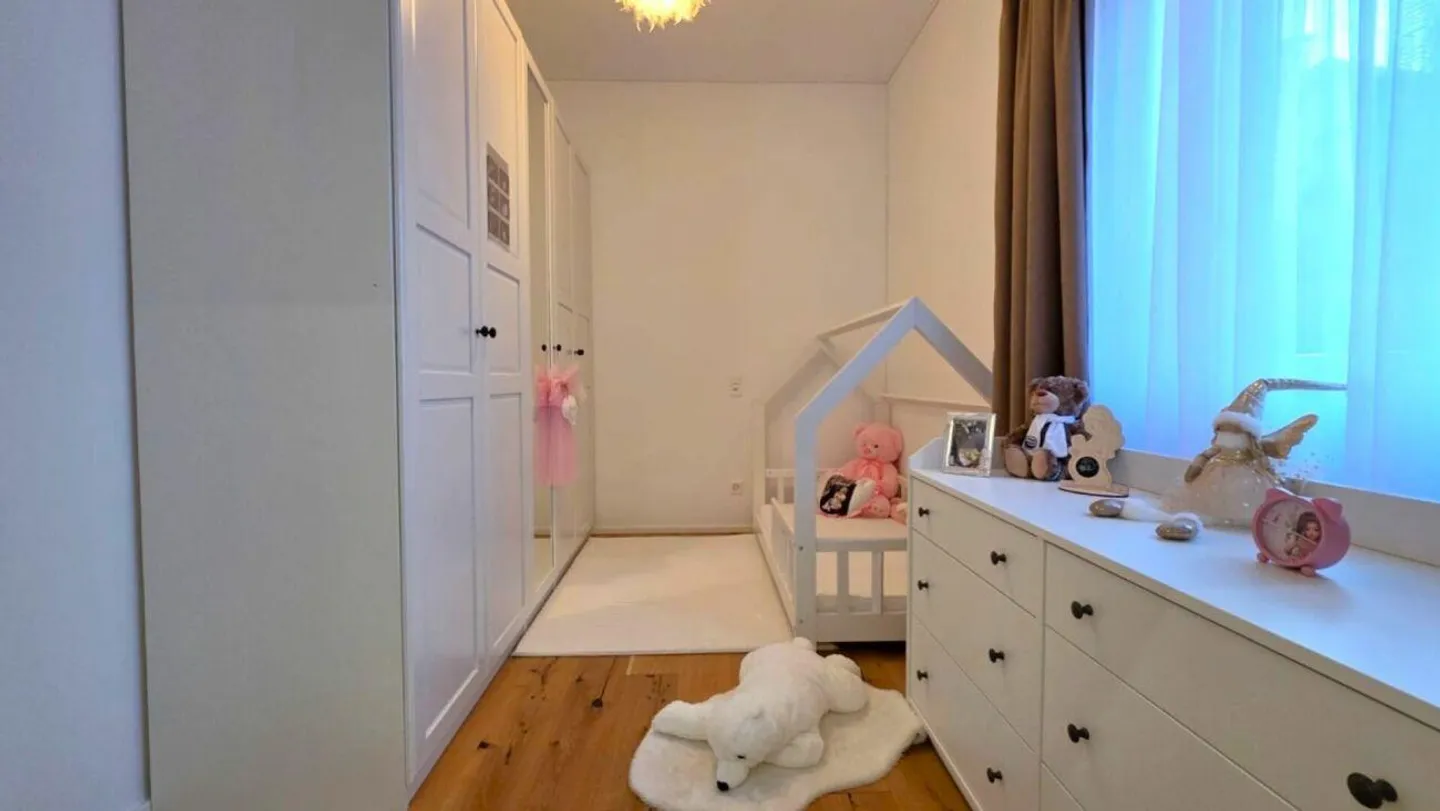 Villa unifamiliale moderne avec grand jardin dans un emplacement calme - Photo 11 sur 15