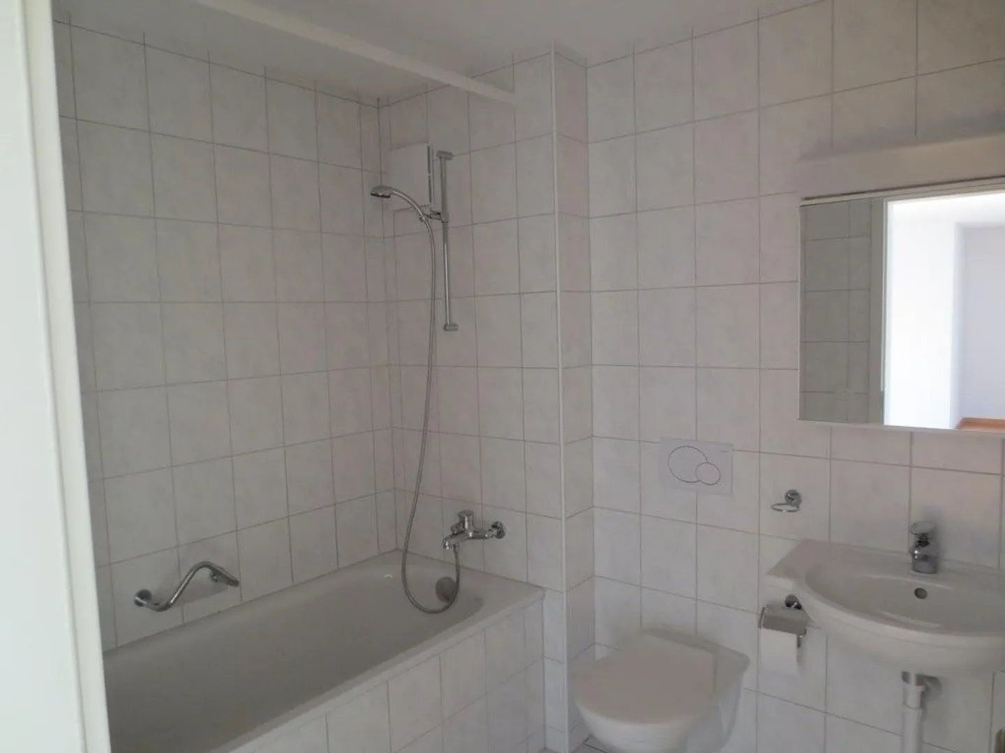 Cozy 3.5-room apartment with balcony in a quiet location in Subingen - Photo 3 of 7