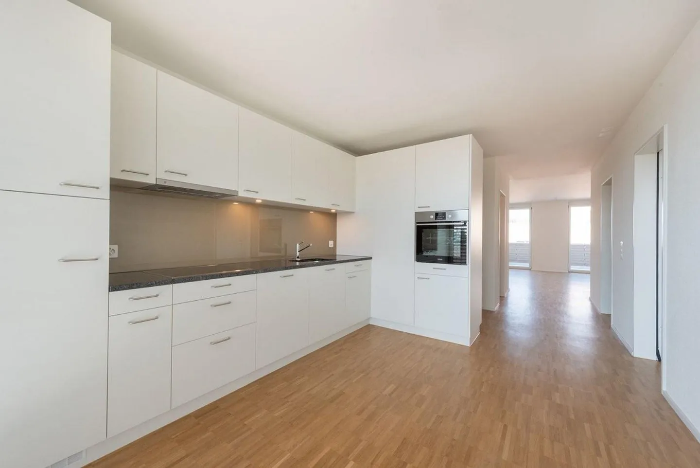 Moderne 3.5-Zimmerwohnung - Foto 2 von 8