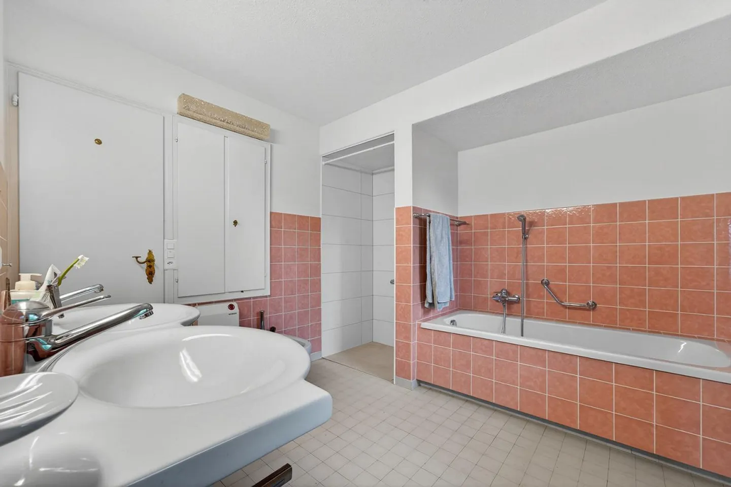 Appartement spacieux de 3½ pièces dans un emplacement privilégié - Photo 12 sur 13