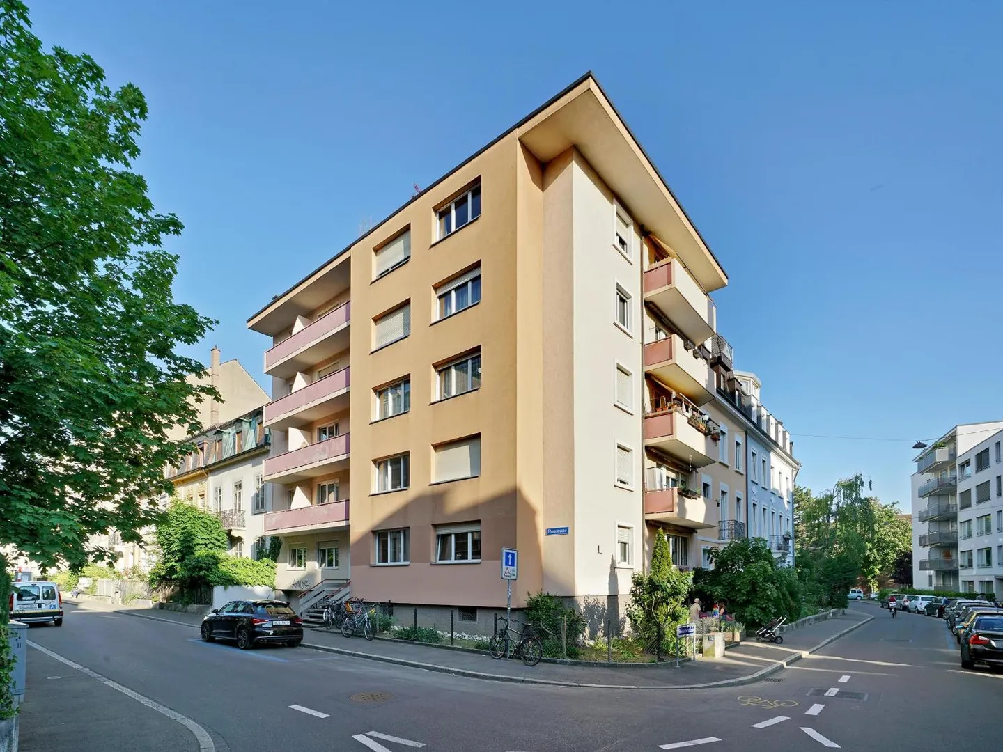 Charmantes Penthouse in Kleinbasel - Foto 1 von 8