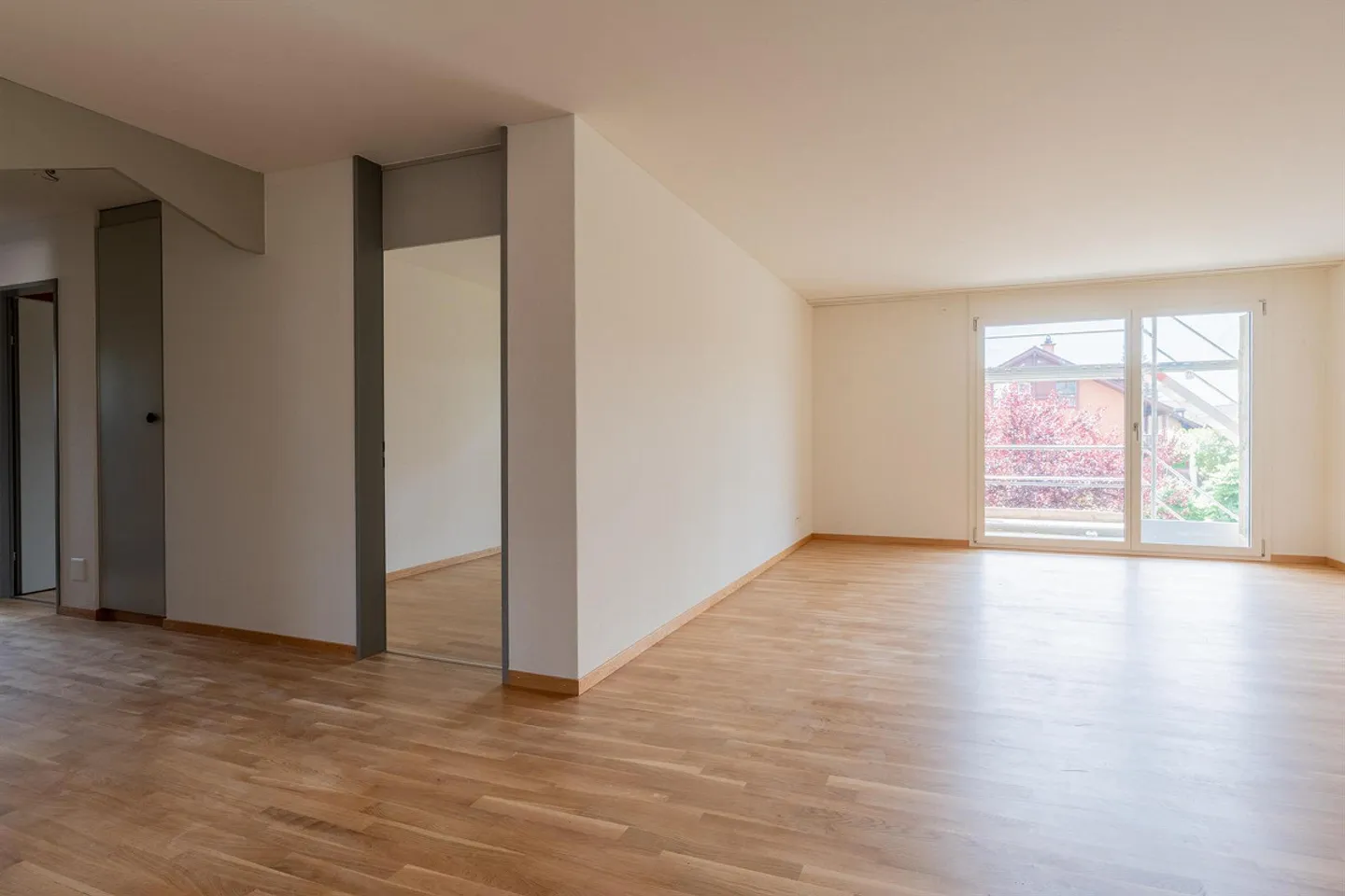 4.5 Room Apartment in Sarnen - Photo 2 of 8