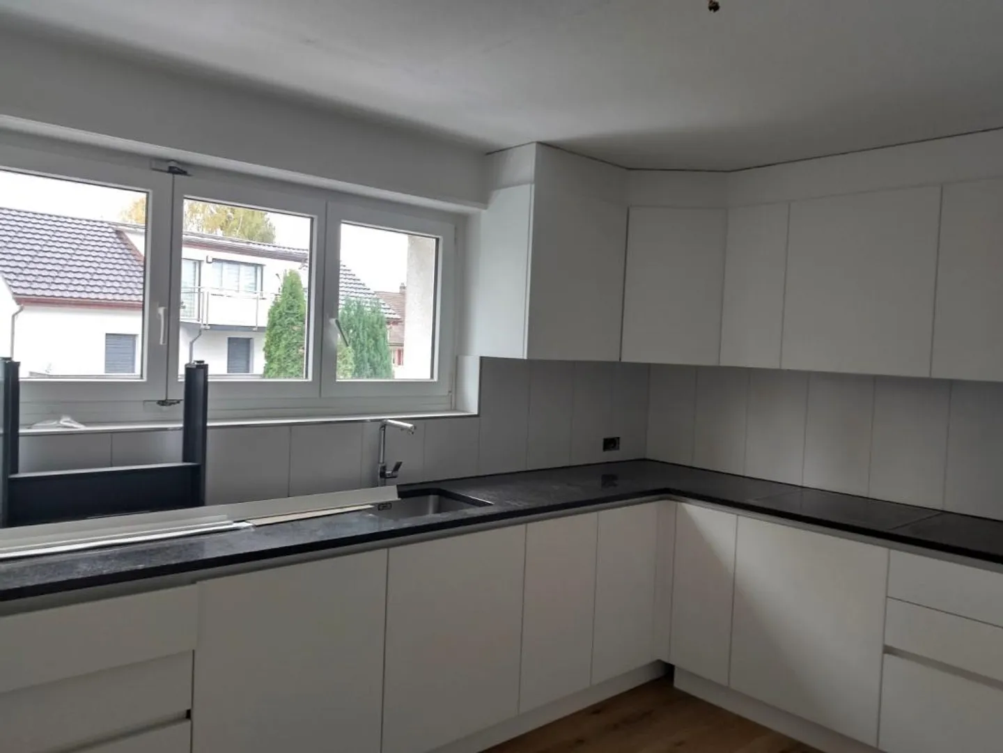 Renovated 4.5 room apartment in a quiet location - Photo 2 of 8