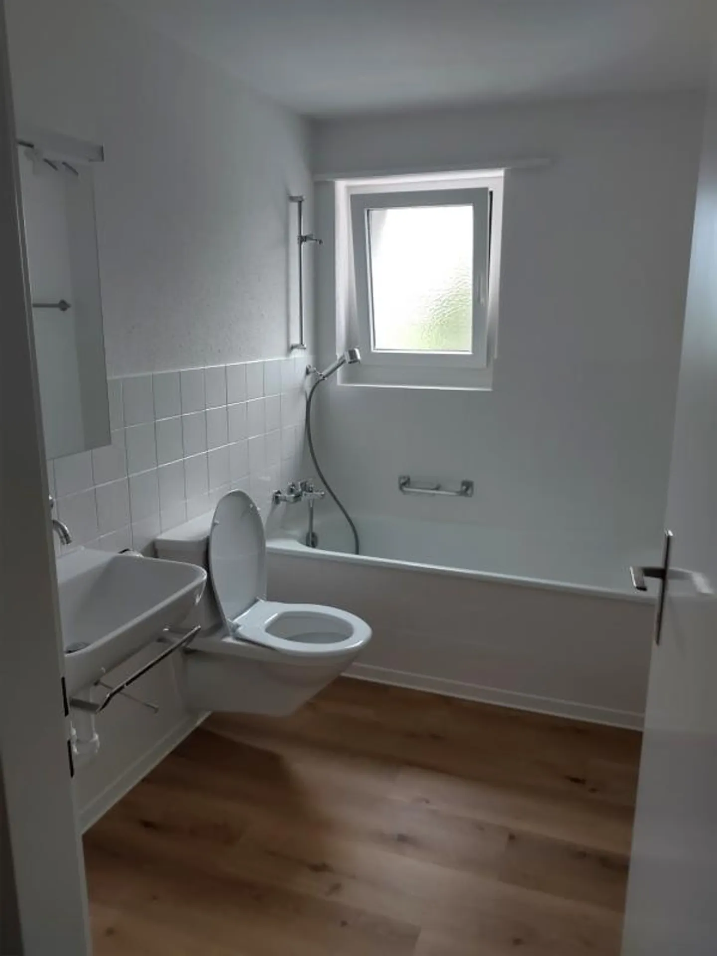 Renovated 4.5 room apartment in a quiet location - Photo 5 of 8