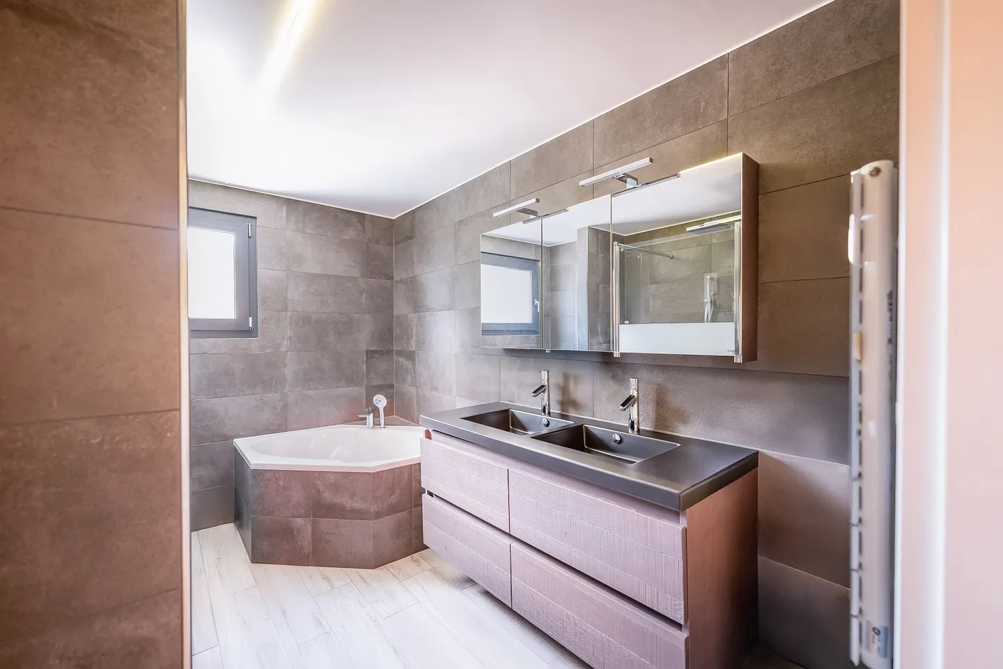 Eco-Luxury Villa in Saint-Cergue - Photo 9 of 9