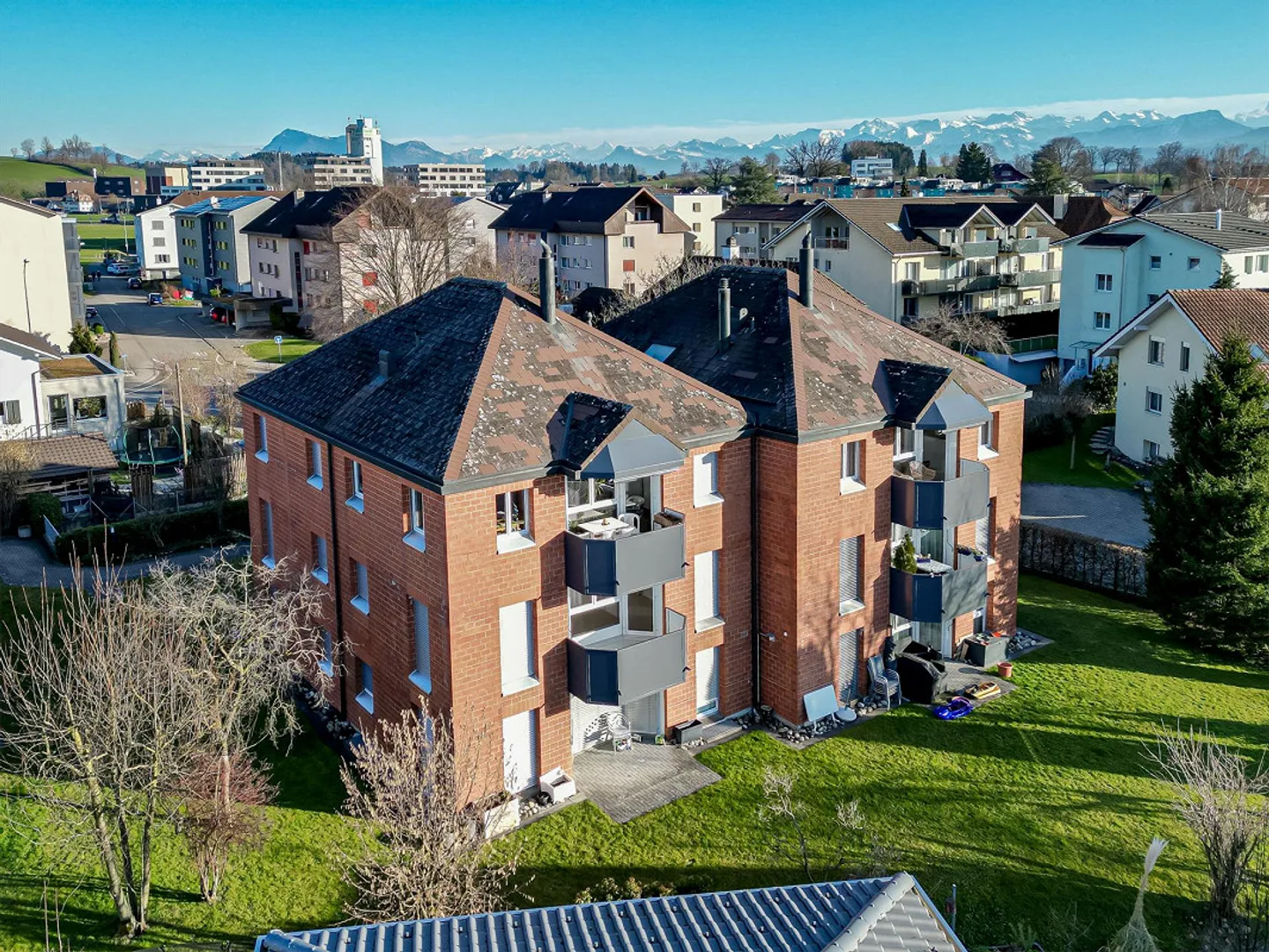 Bellissimo appartamento di 4½ stanze vicino al lago - Foto 1 di 13