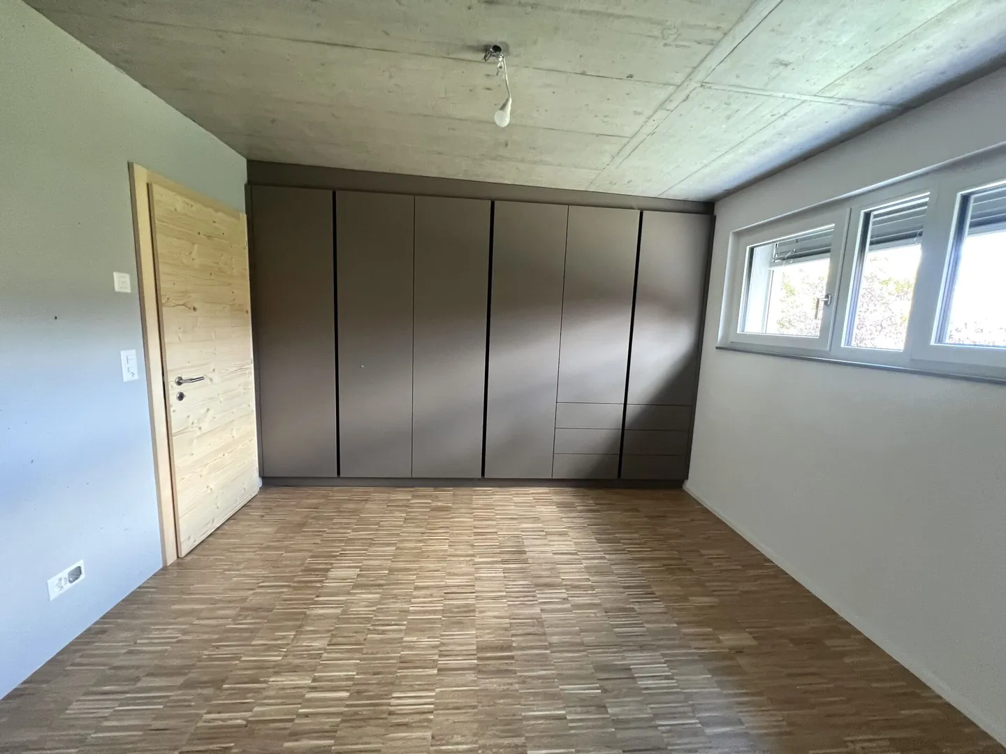 New high-end shared accommodation - Furnished rooms with balcony just steps from the train station! - Photo 14 of 14