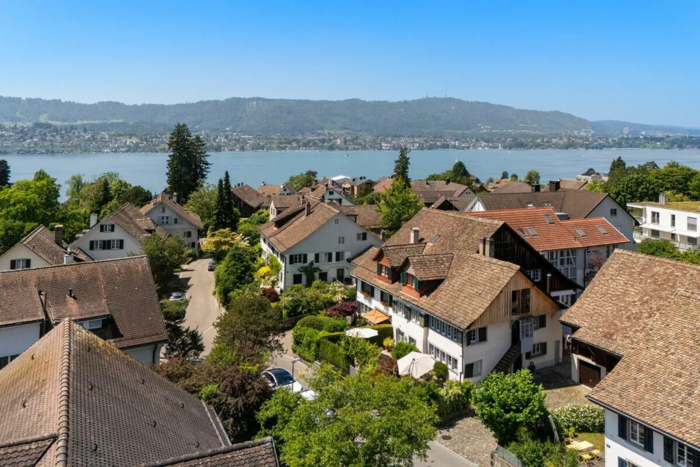 Historisches Renditeobjekt in Zollikon - Foto 1 von 14