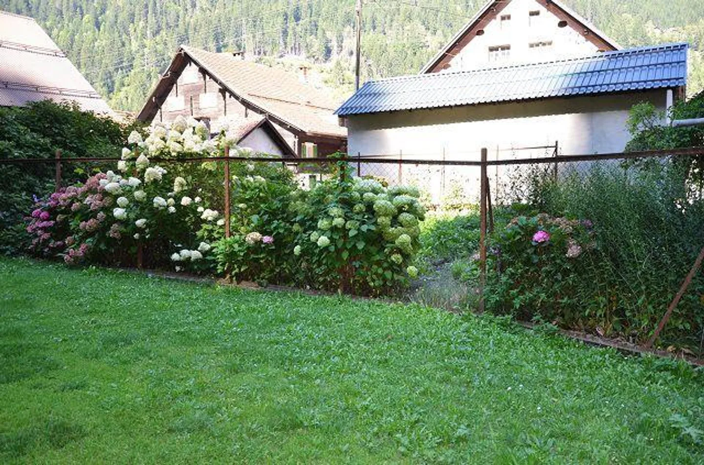«Casa plurifamiliare di 3 app. anche a reddito da rinnovare con giardino / 3-Familienhaus zum Ausbauen mit Garten» - Foto 26 di 38